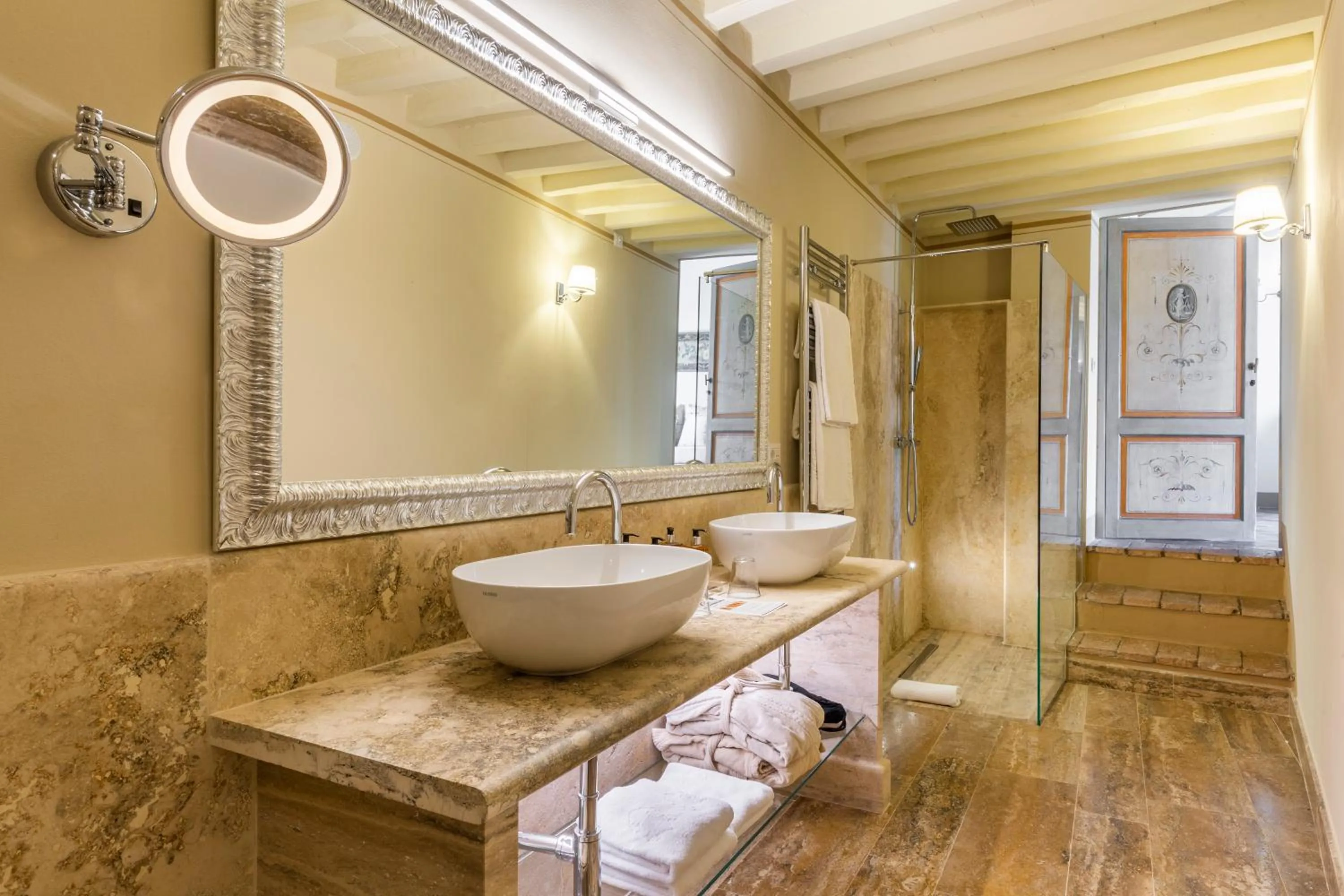 Shower in Il Falconiere Relais & Spa