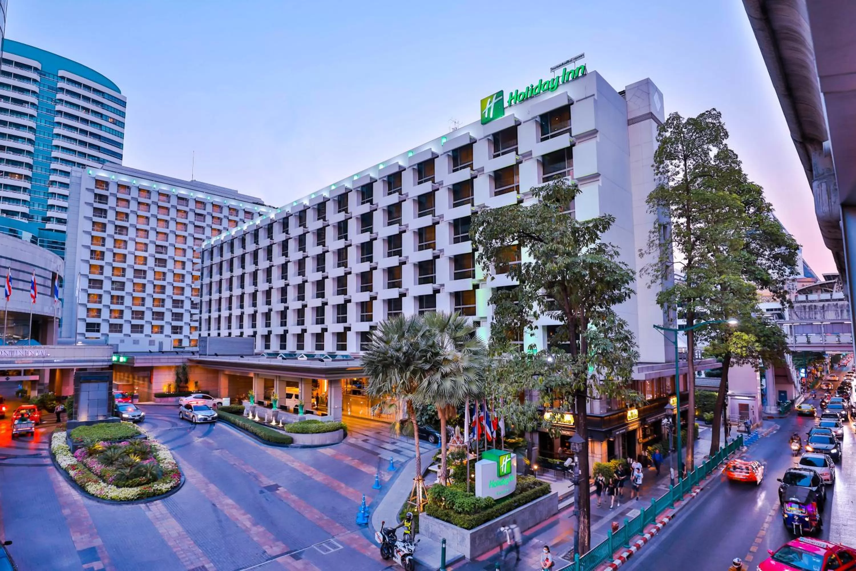 Property building in Holiday Inn Bangkok by IHG