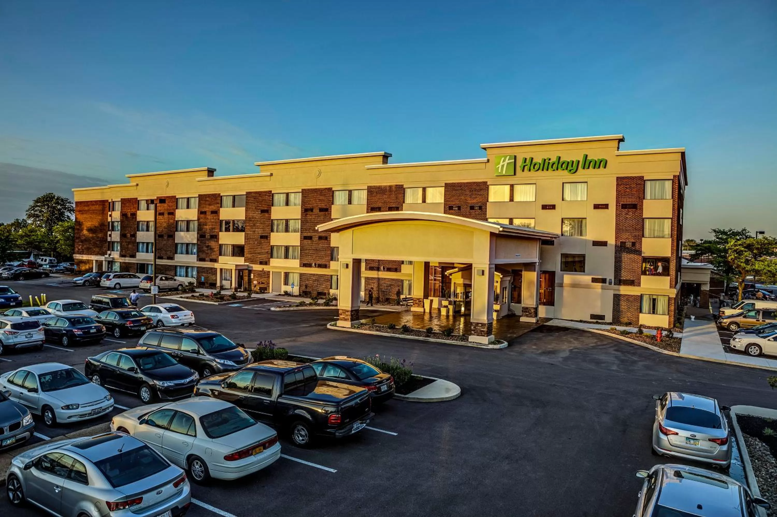 Property building in Holiday Inn Cleveland Northeast - Mentor by IHG
