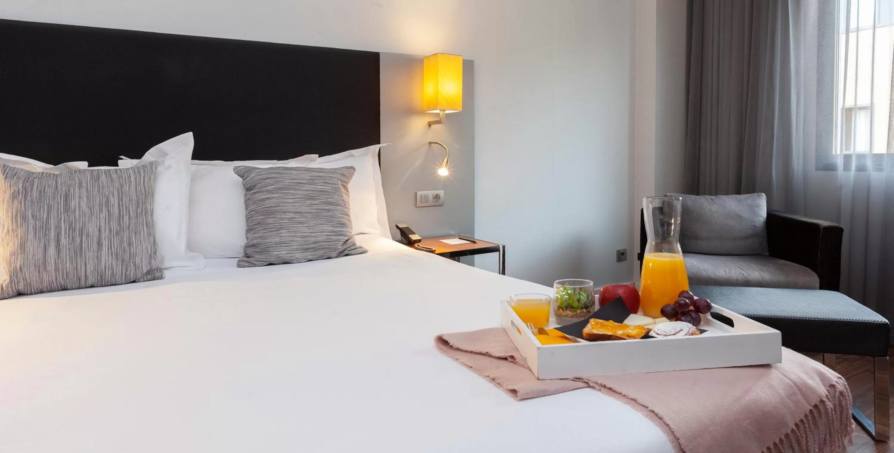 Breakfast, Bed in Hotel Palau de Bellavista Girona by URH