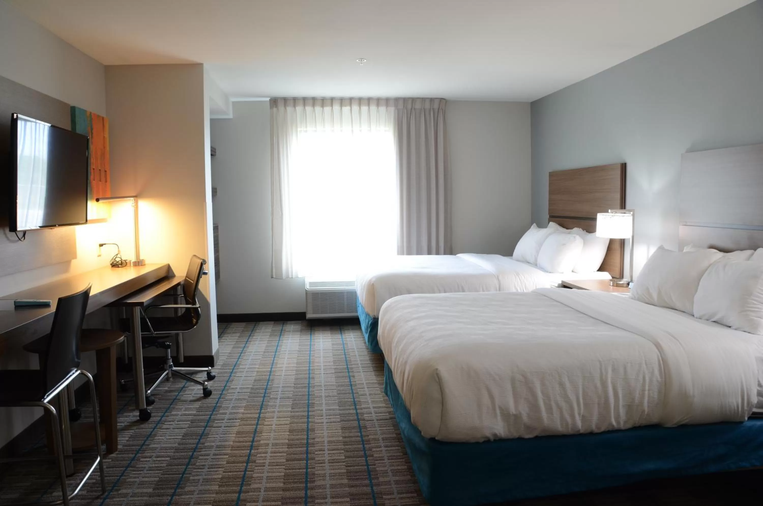 Photo of the whole room, Bed in MainStay Suites Bowling Green North