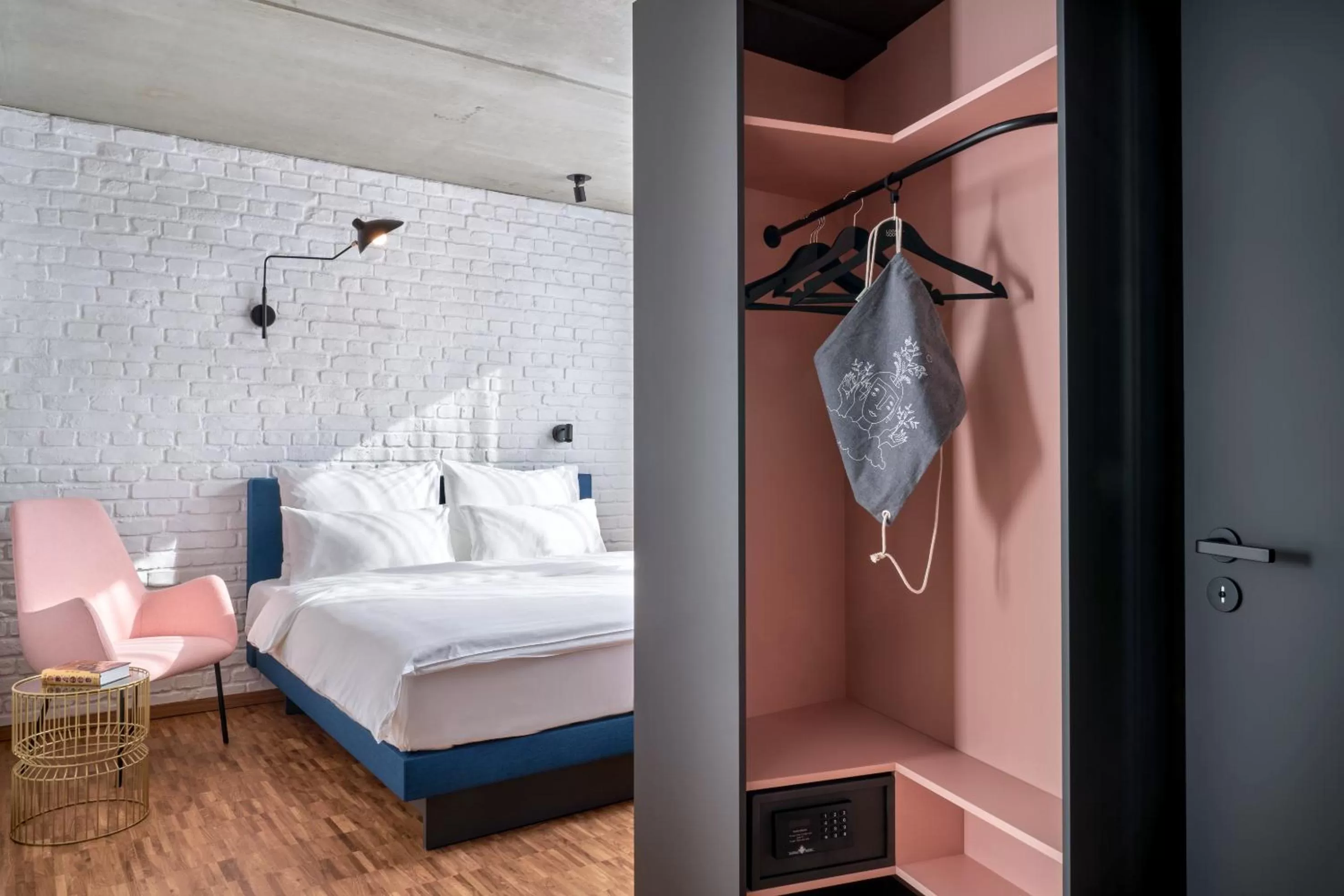 Bed in URBAN LOFT Cologne