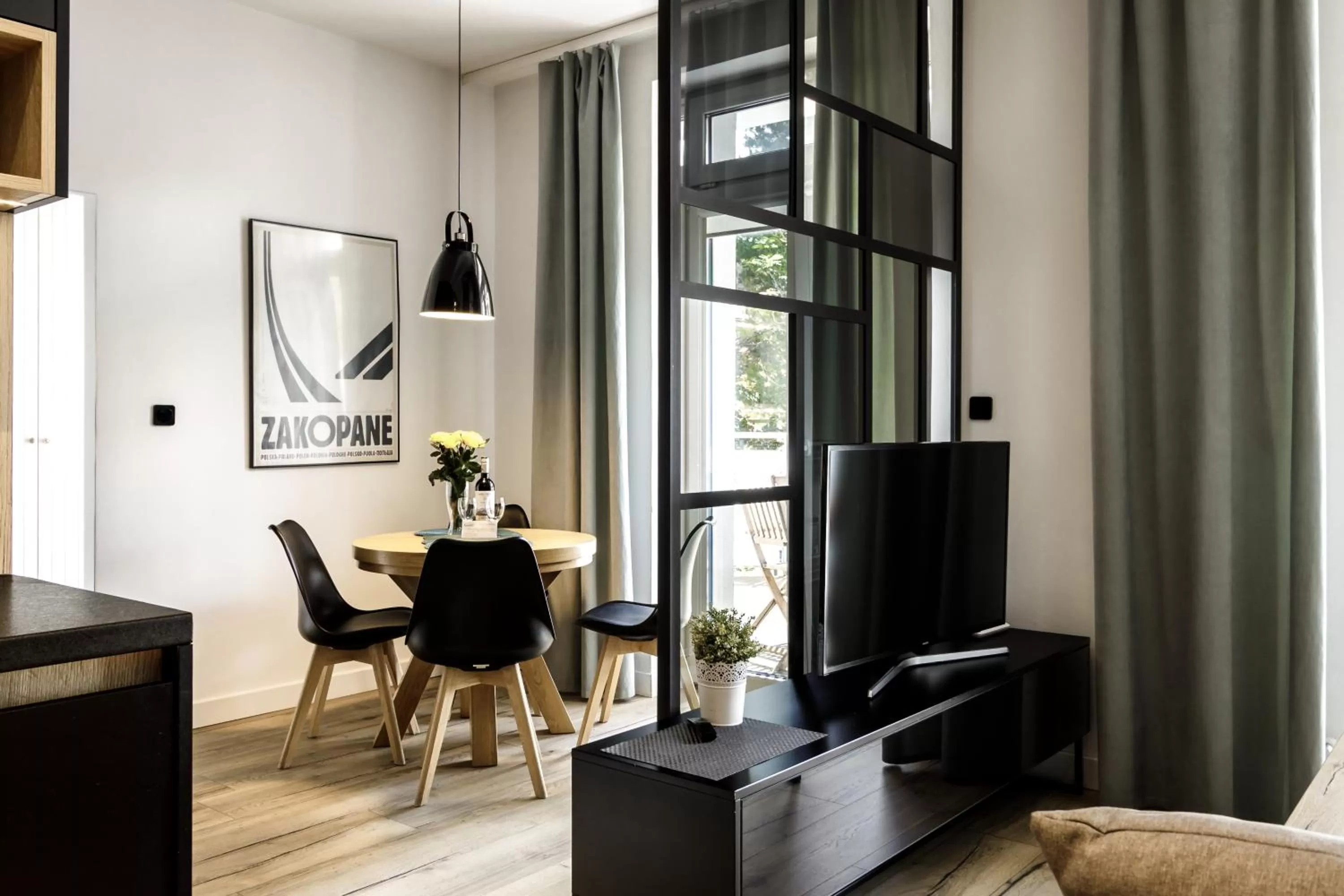 TV and multimedia, TV/Entertainment Center in Jagiellońska Residence