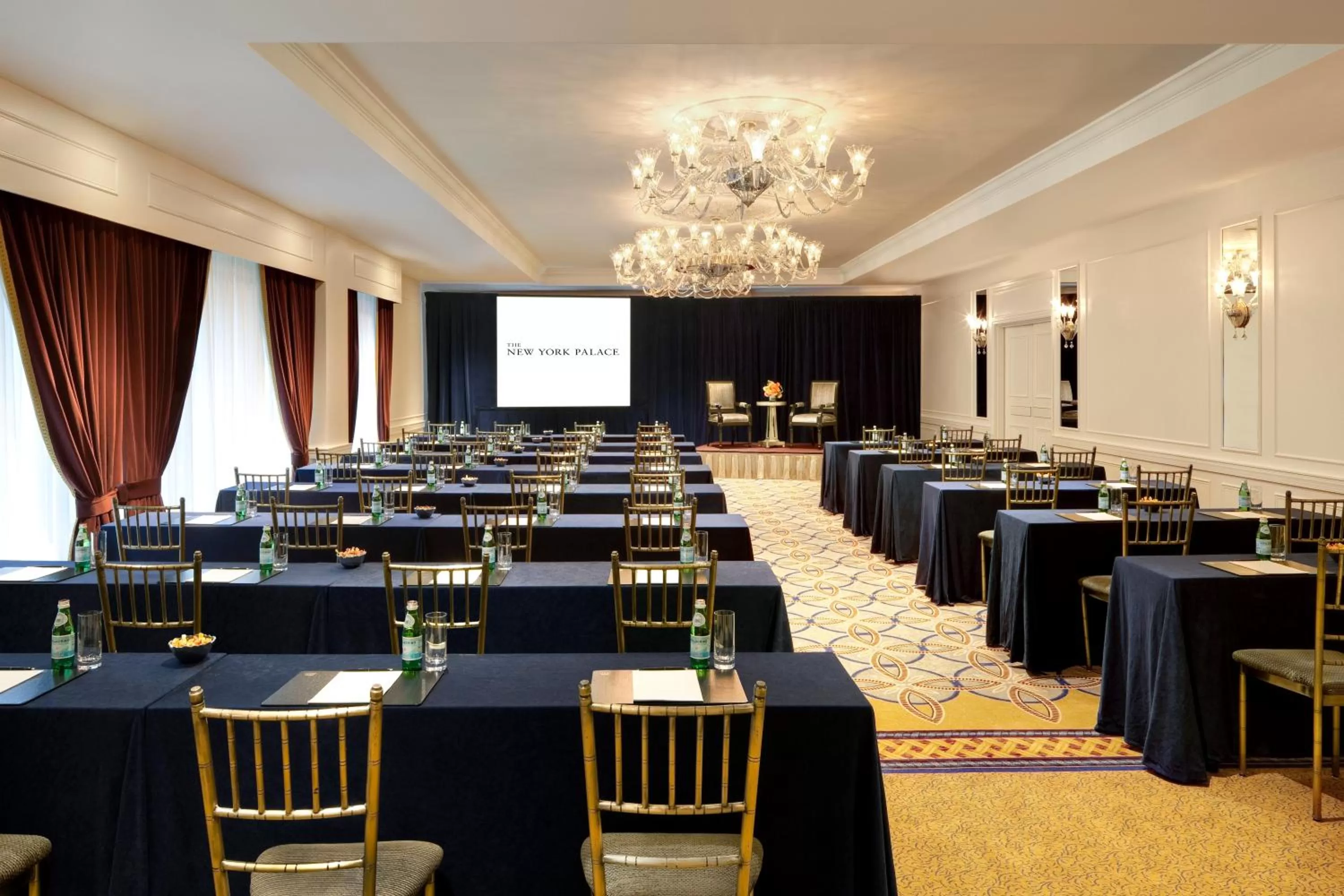 Business facilities in Lotte New York Palace