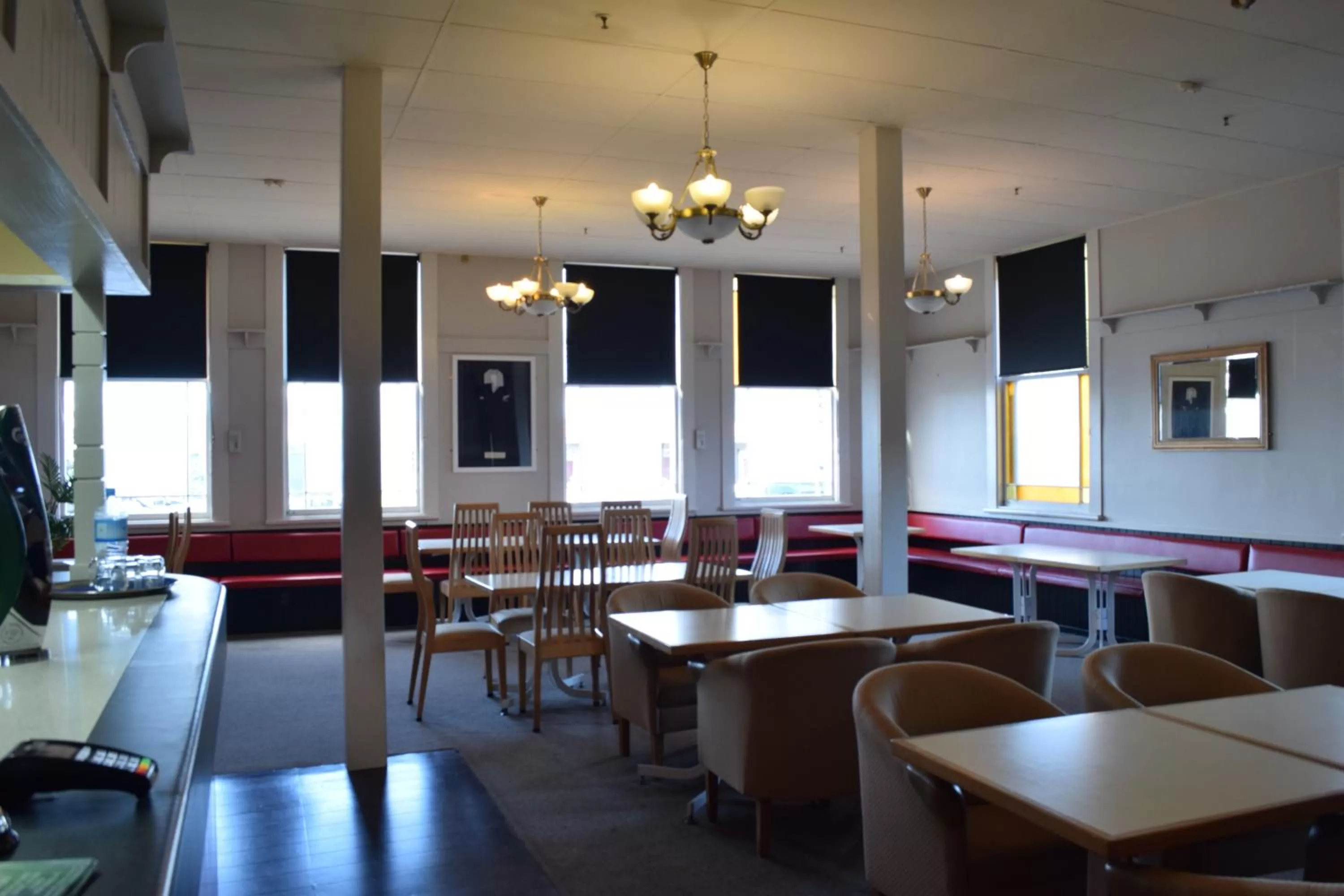 Restaurant/places to eat in Fernlodge Inglewood