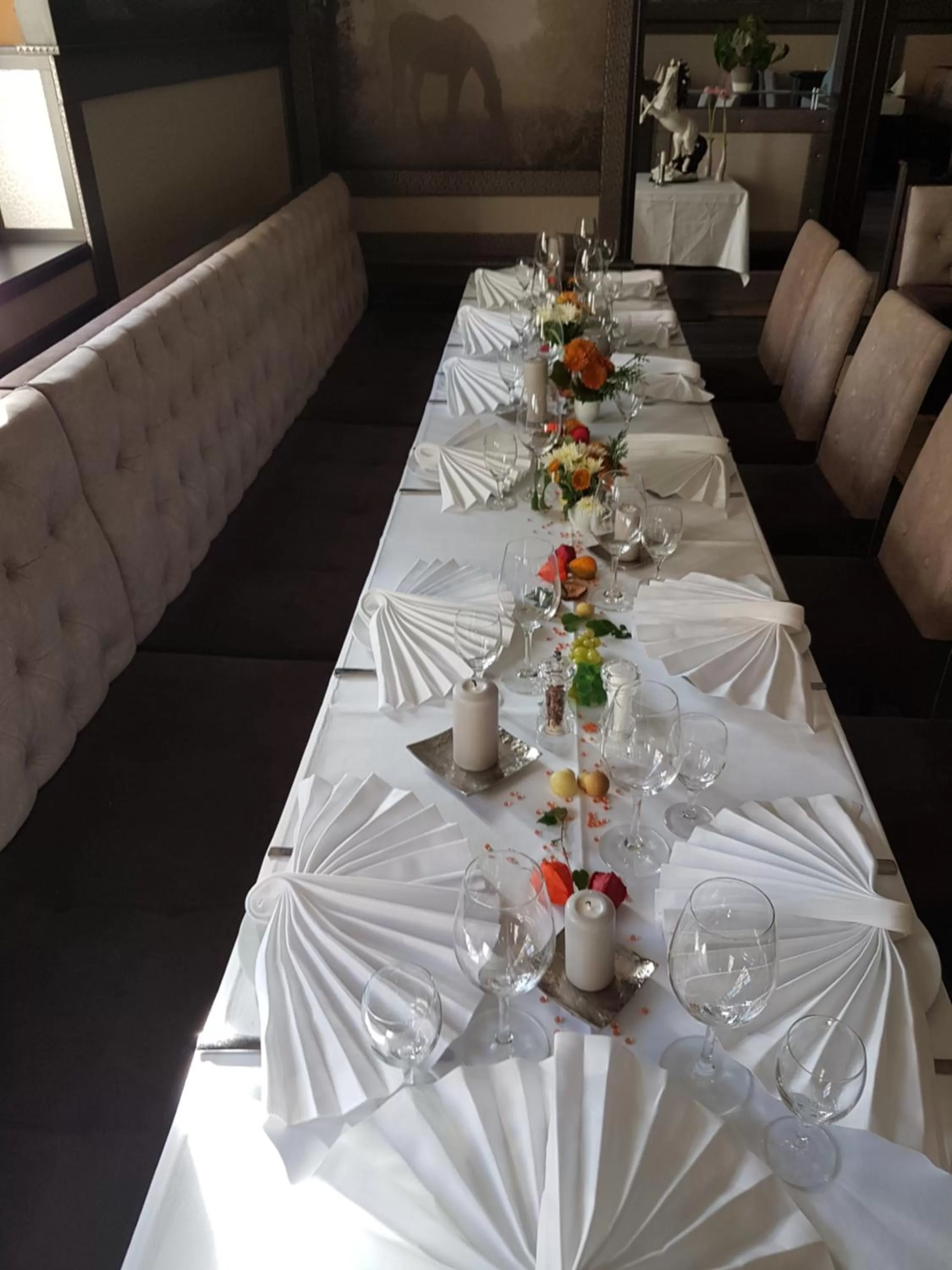 Restaurant/places to eat in Hotel Zum Weissen Ross