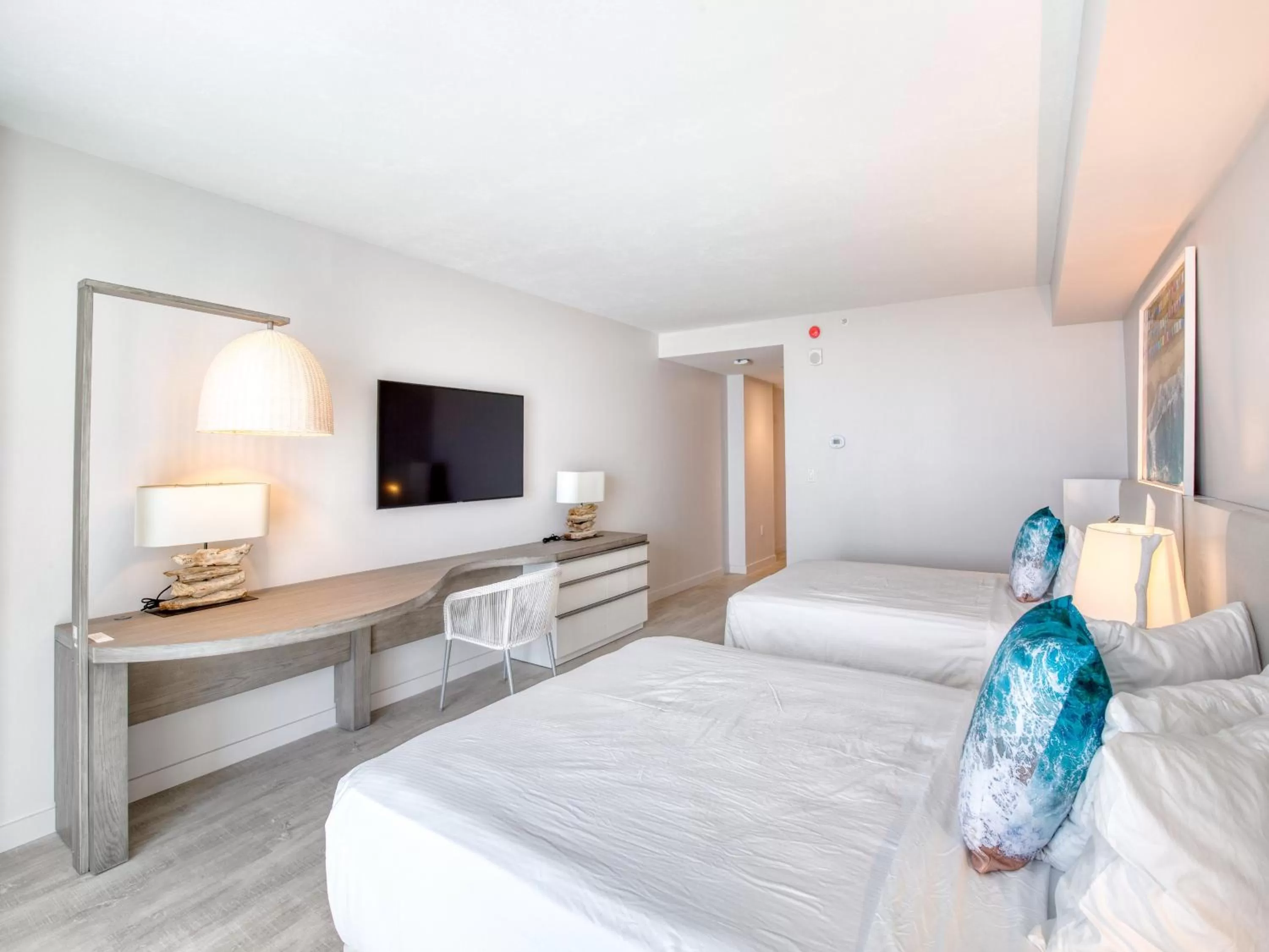 TV and multimedia, Bed in Daytona Grande Oceanfront Resort