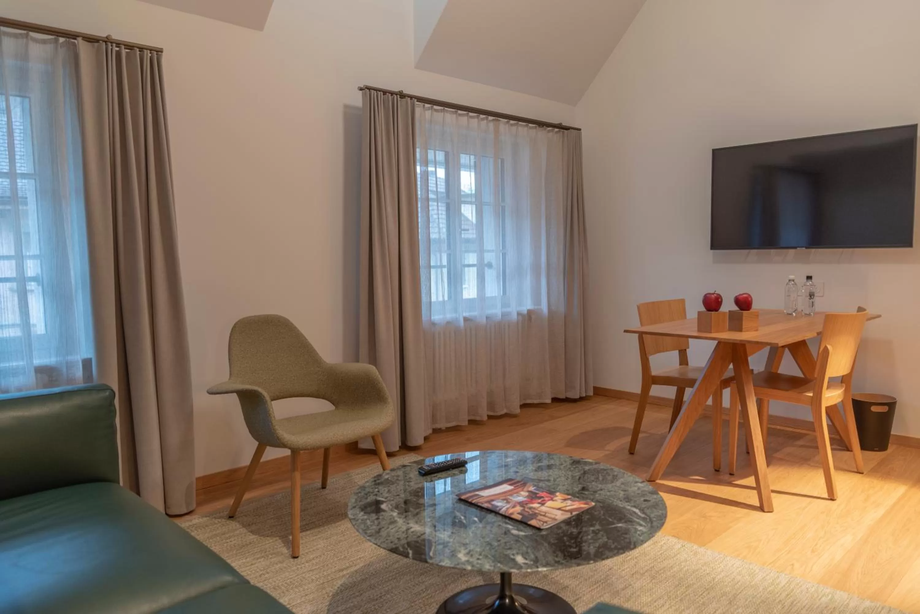 TV and multimedia in CASPAR Swiss Quality Hotel