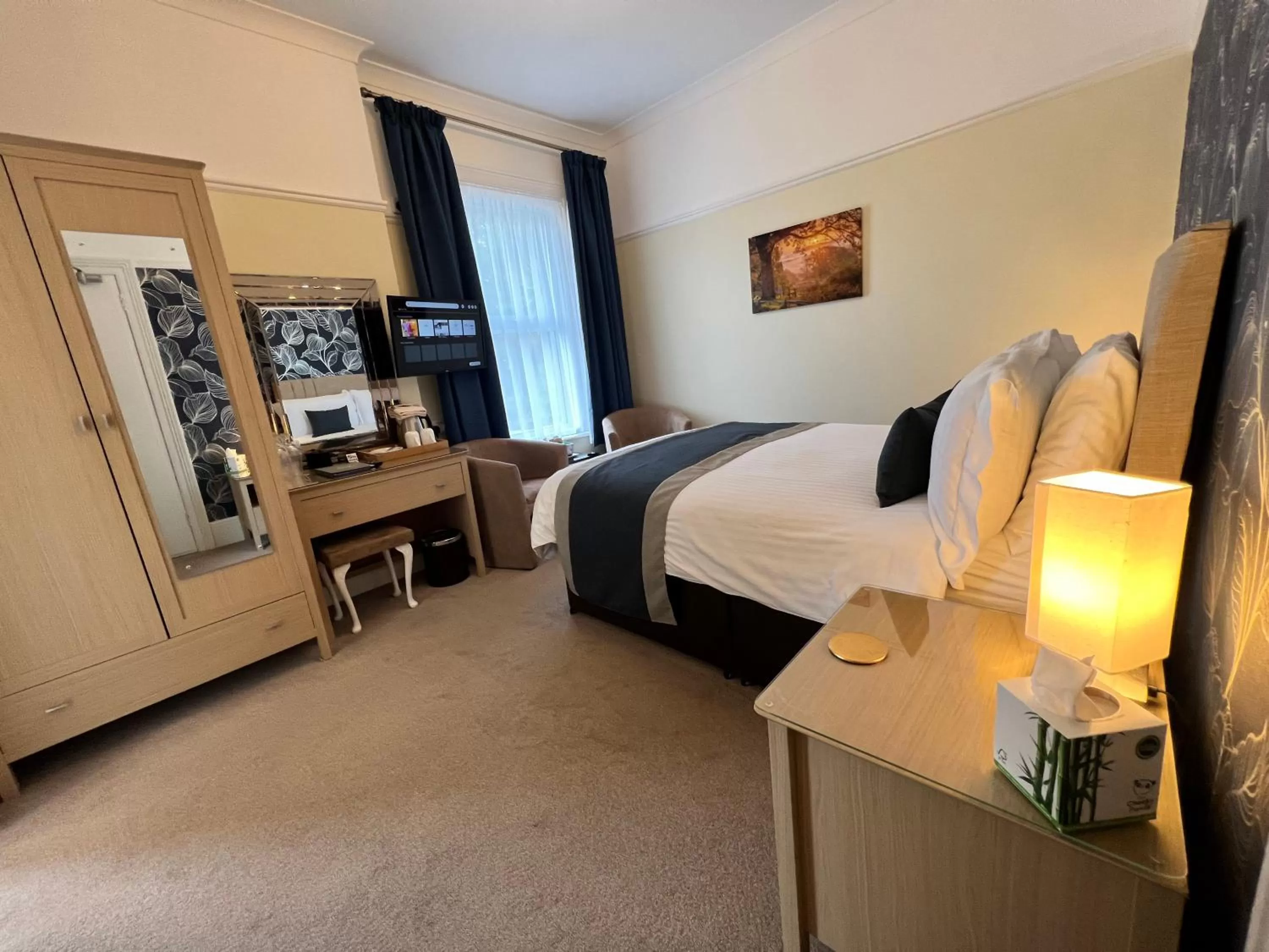 Property building, Bed in Birkdale Guest House