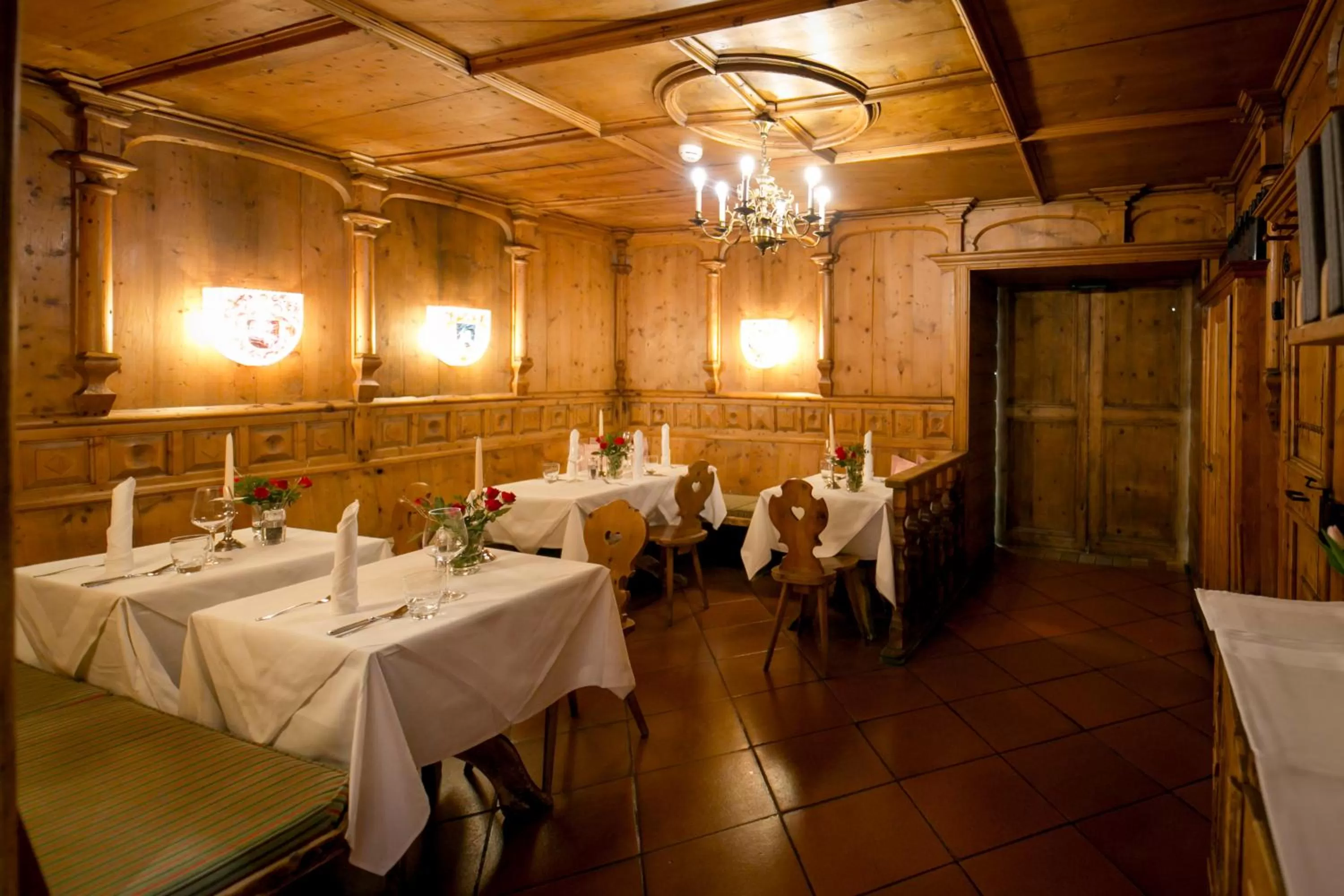 Restaurant/places to eat in Hotel Sailer