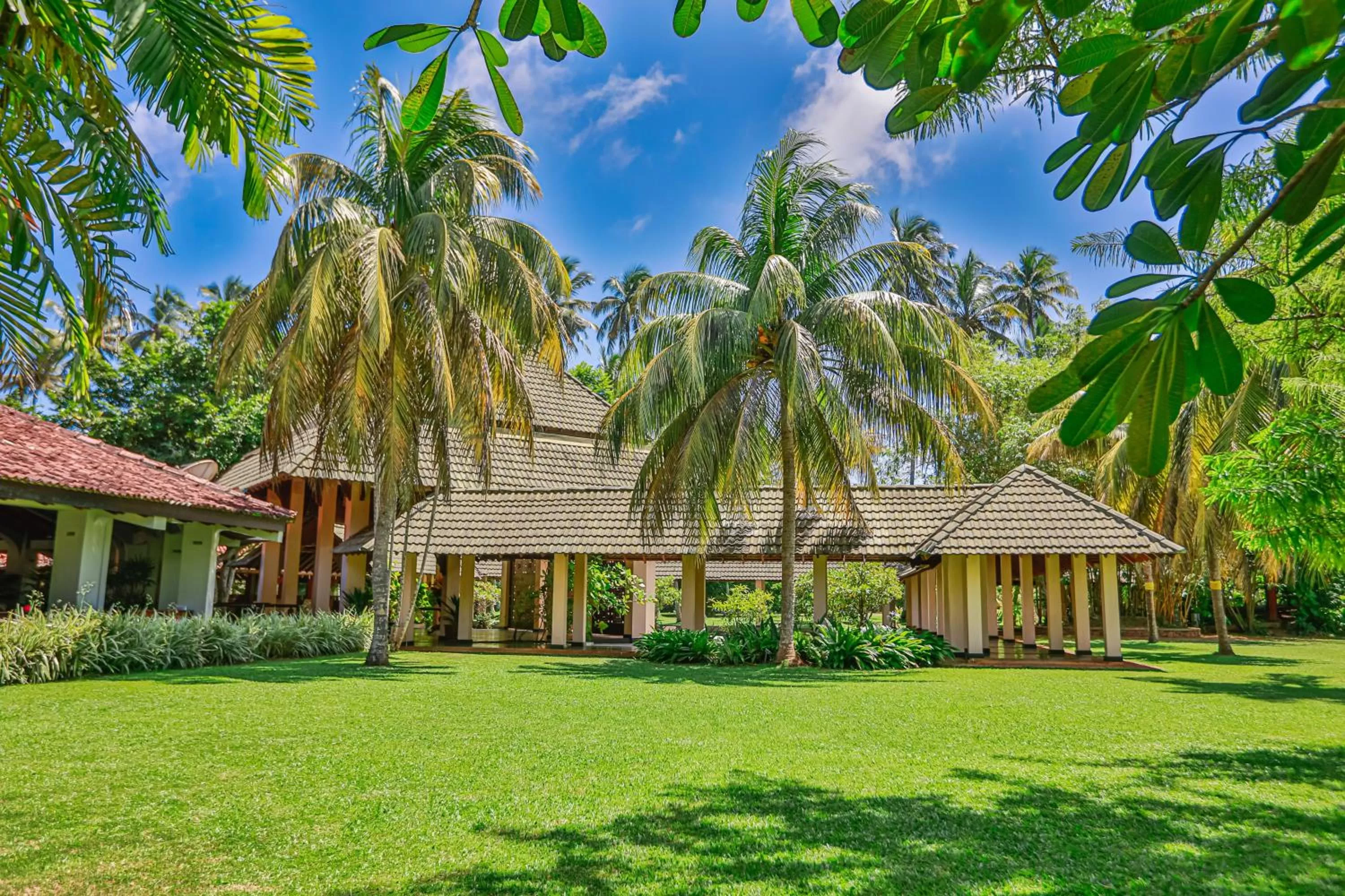 Property building in The Palms