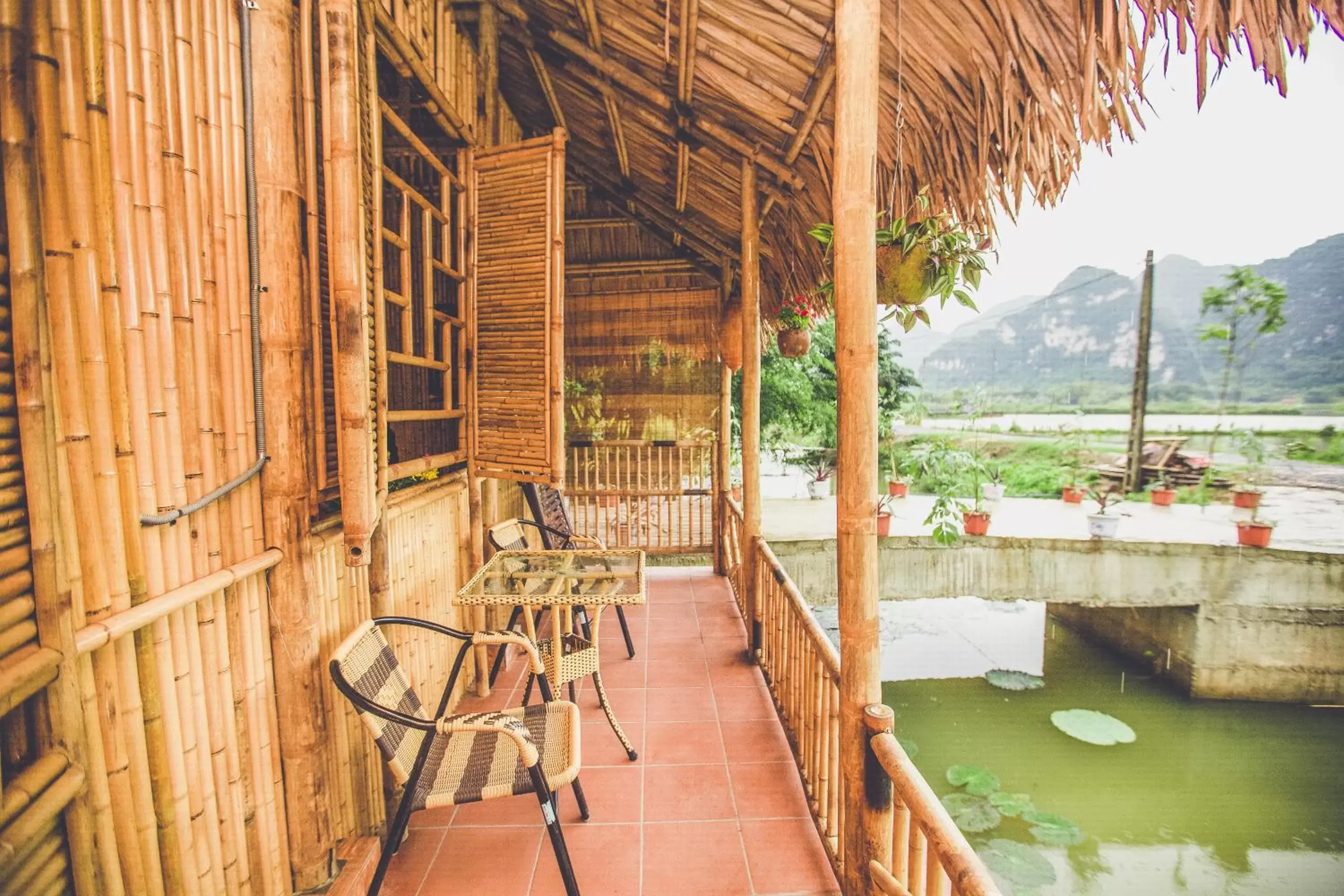 Family Bungalow with Mountain View in Tam Coc Rice Fields Resort Family Bungalow with Mountain View in Tam Coc Rice Fields Resort