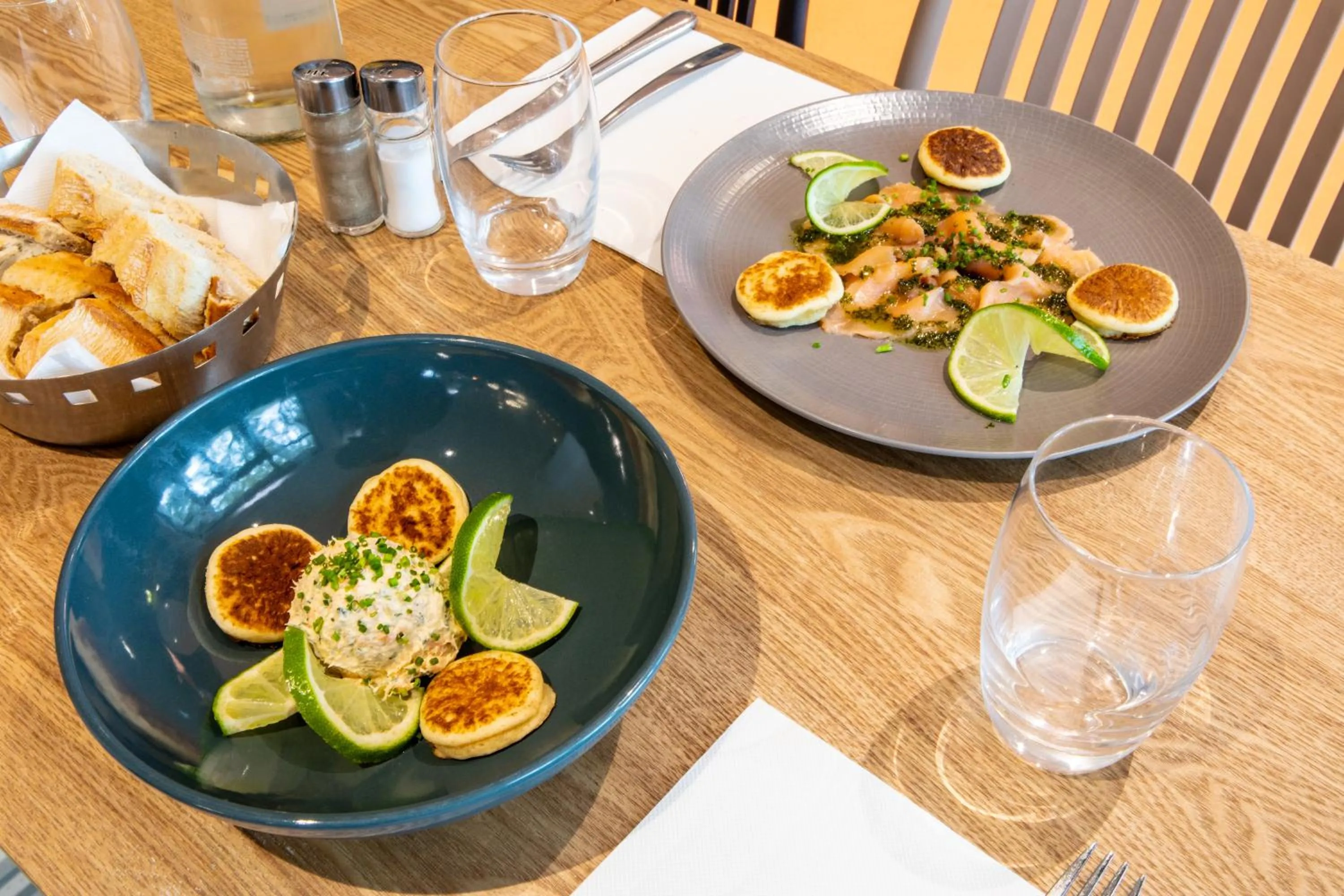 Restaurant/places to eat, Food in Campanile Paris - Saint-Denis Quai-De-St Ouen