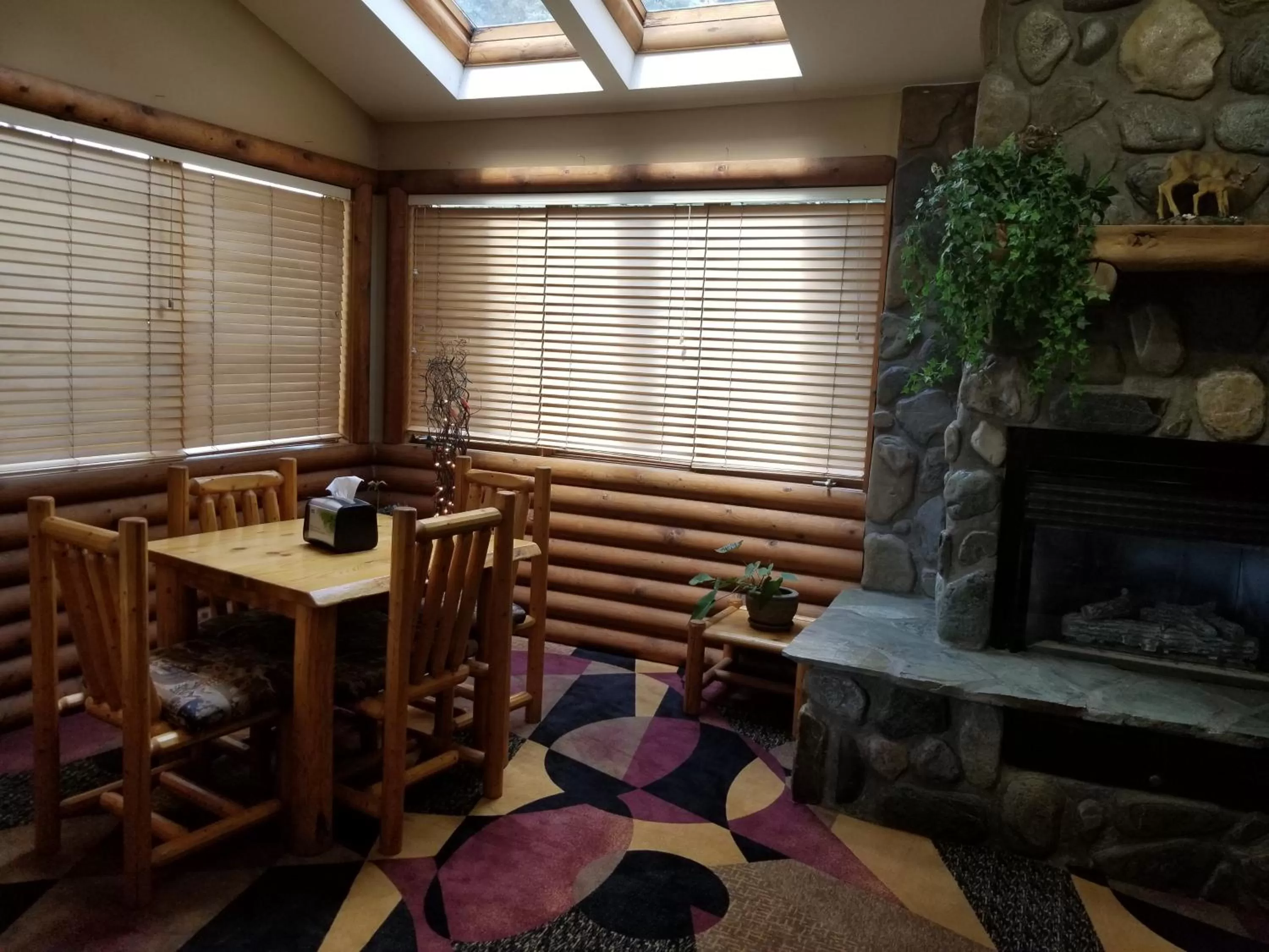 Property building in Days Inn by Wyndham Sandpoint