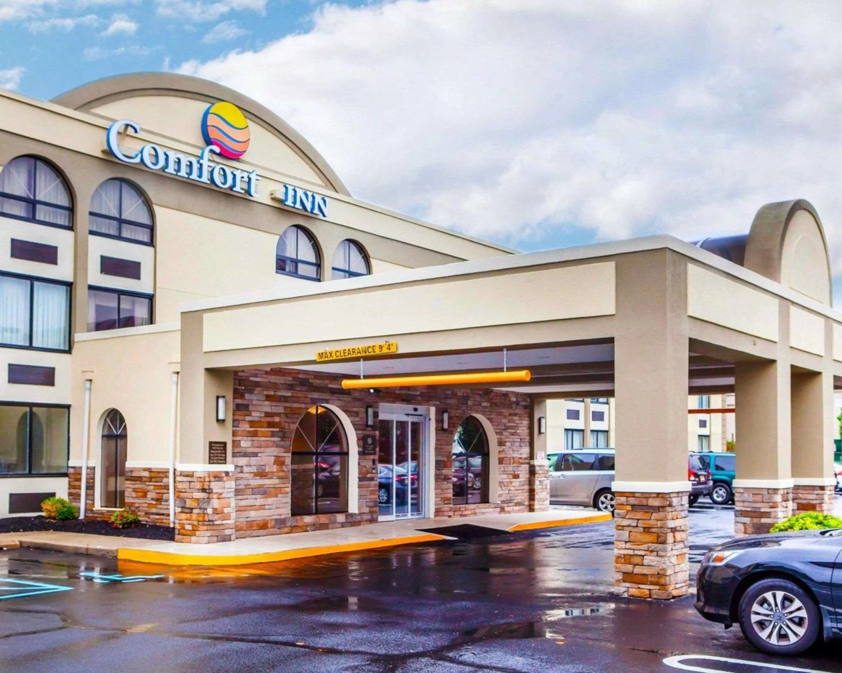 Property building in Comfort Inn Edison - New Brunswick