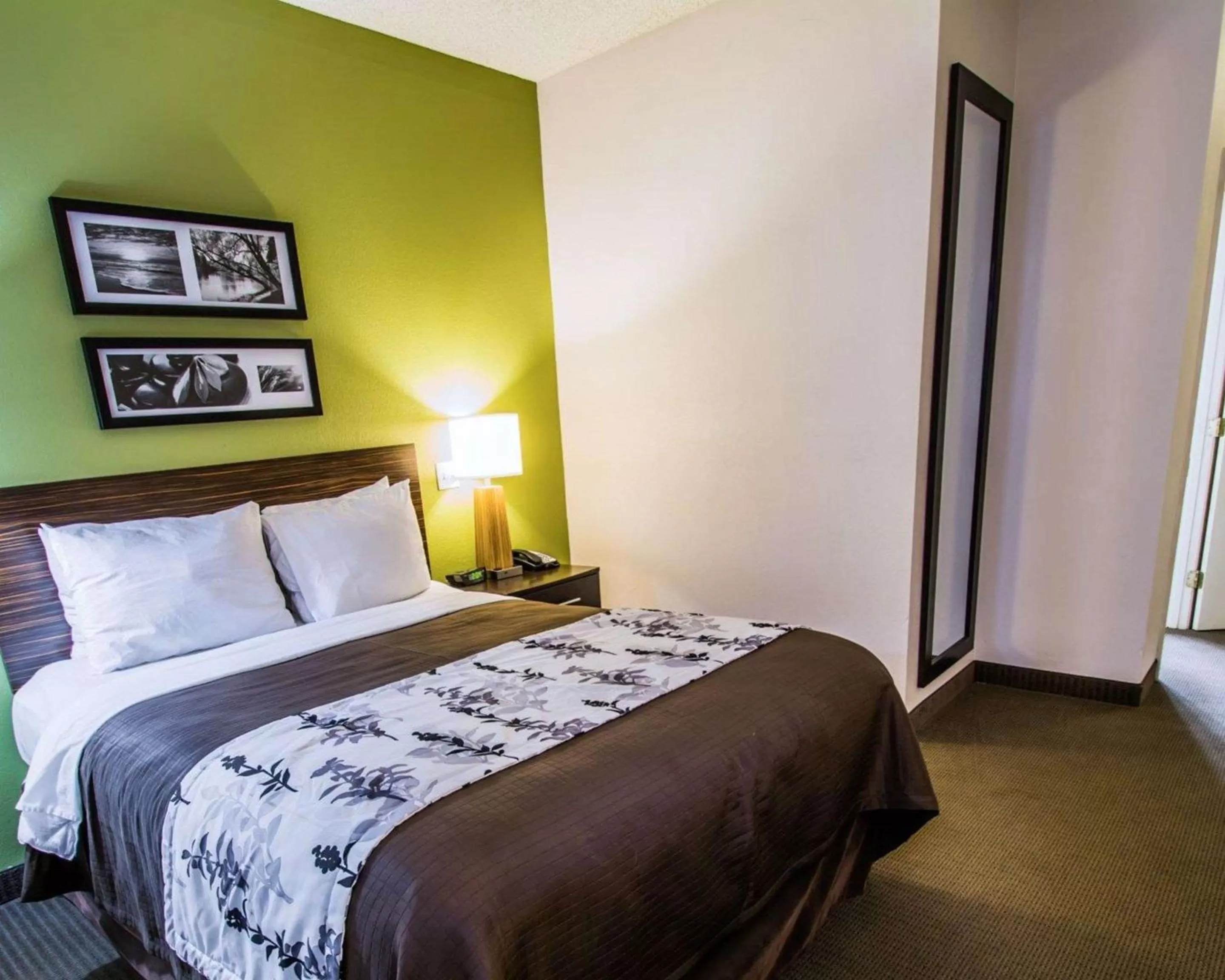 Bed in Sleep Inn Port St Lucie at PGA Village