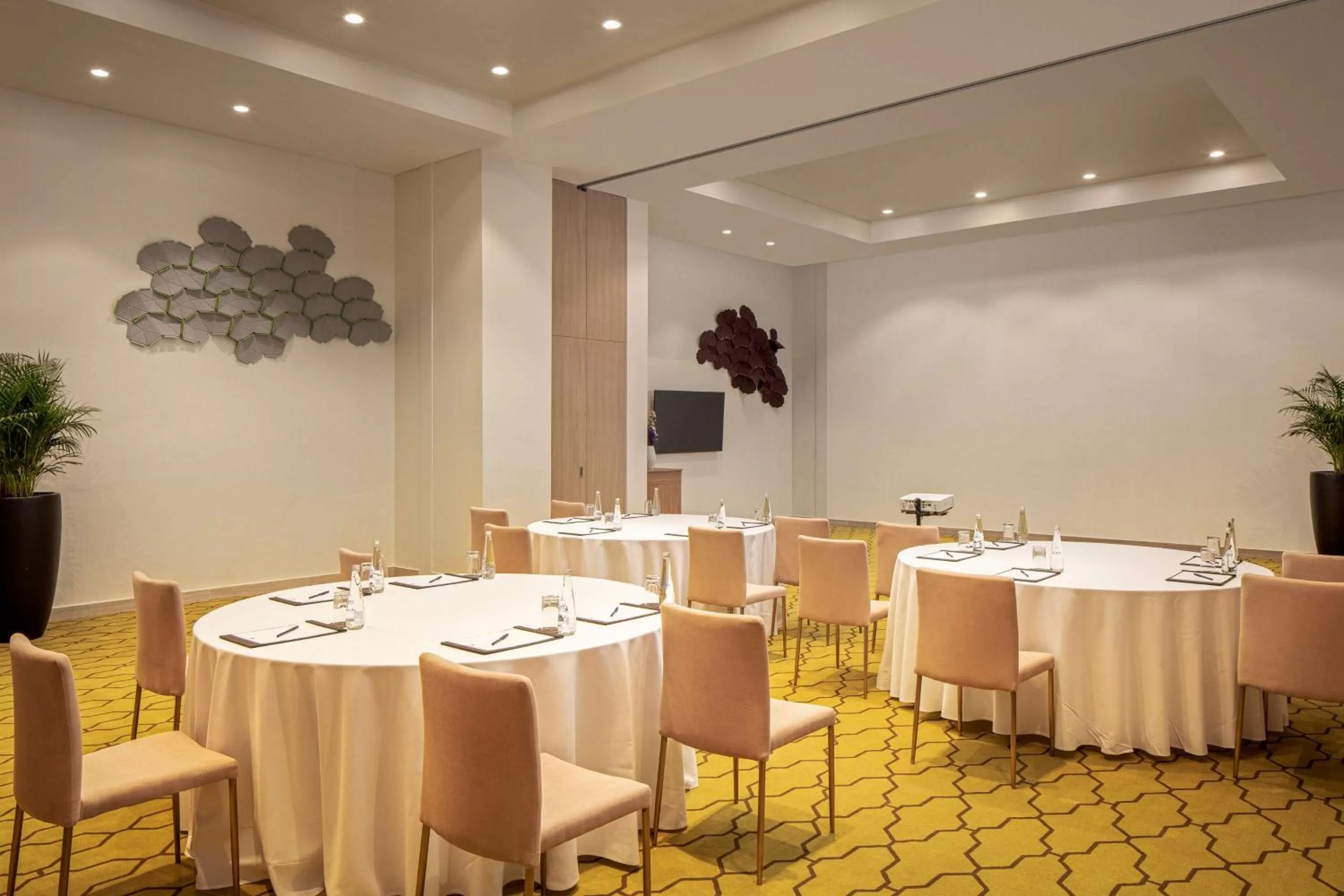 Lounge or bar in Doubletree By Hilton Fujairah City