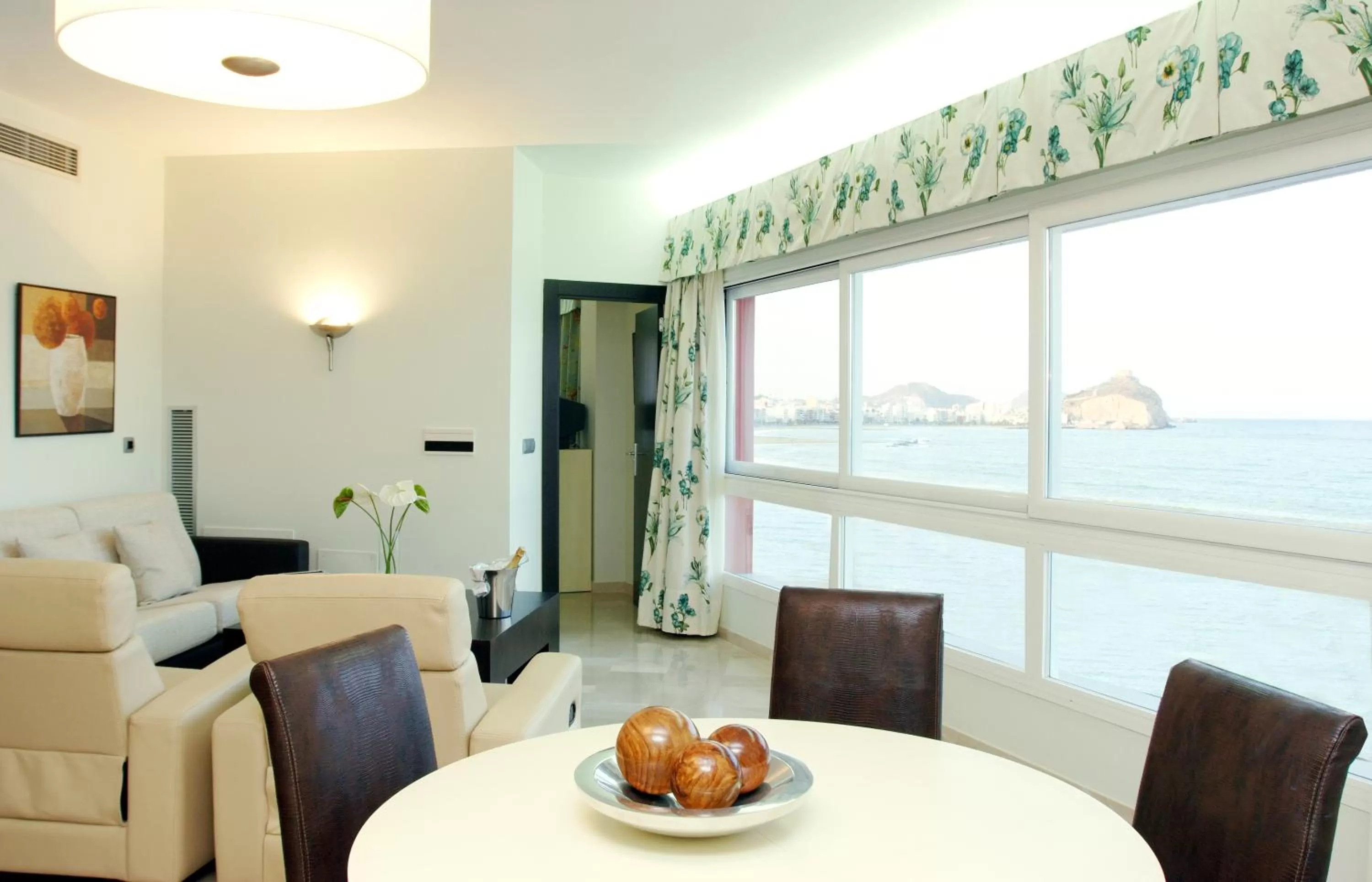 Decorative detail in Senator Águilas