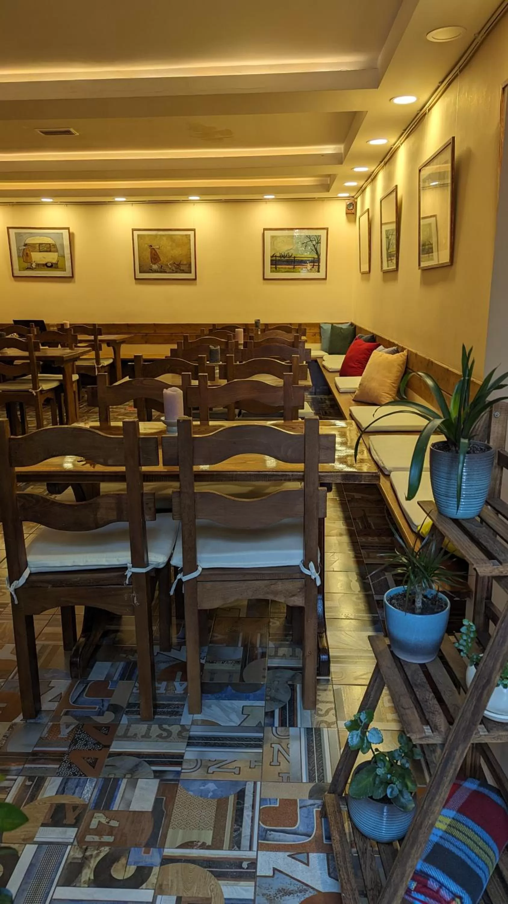 Restaurant/places to eat in Hotel Kartli