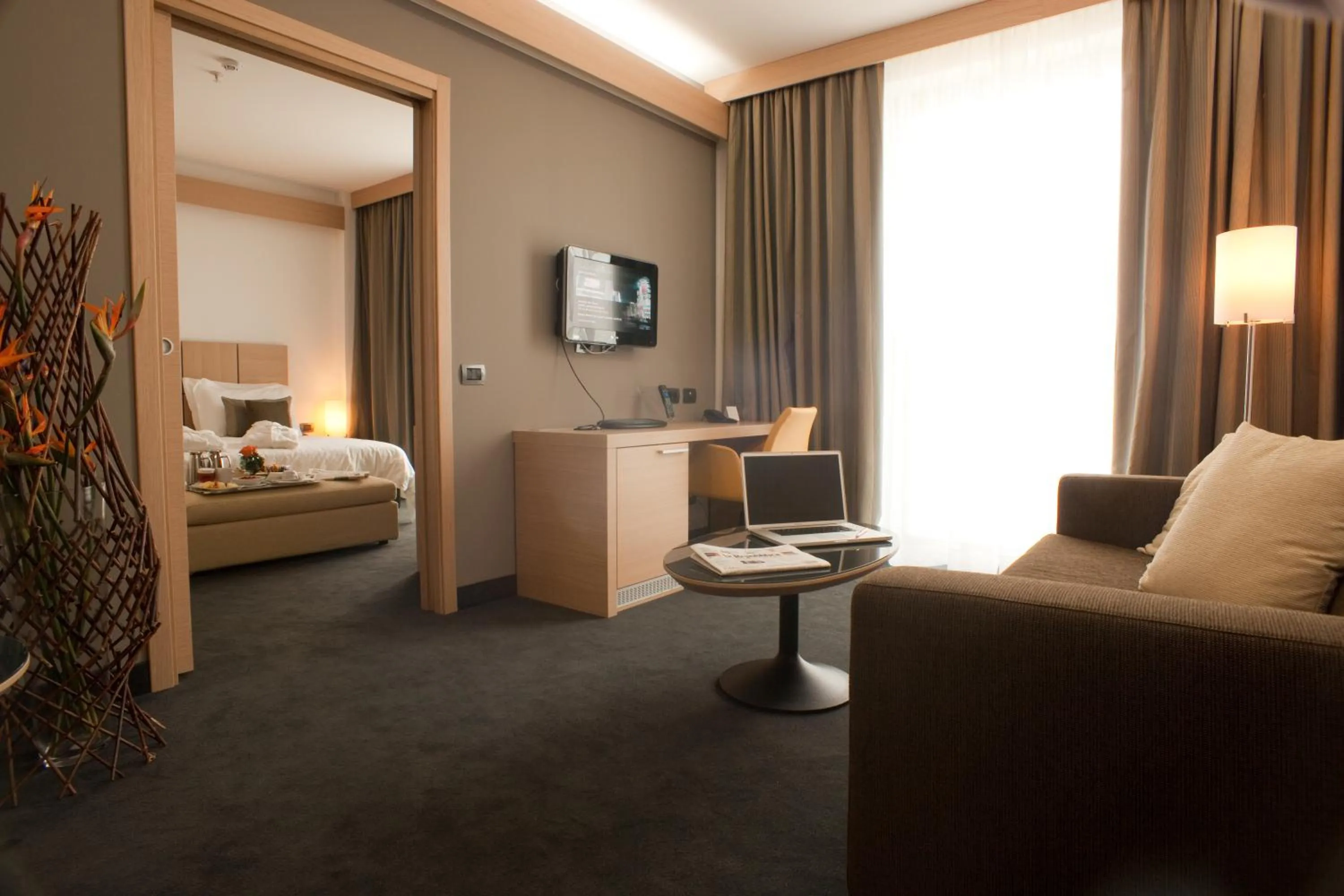 Living room, Bed in Domina Milano Fiera