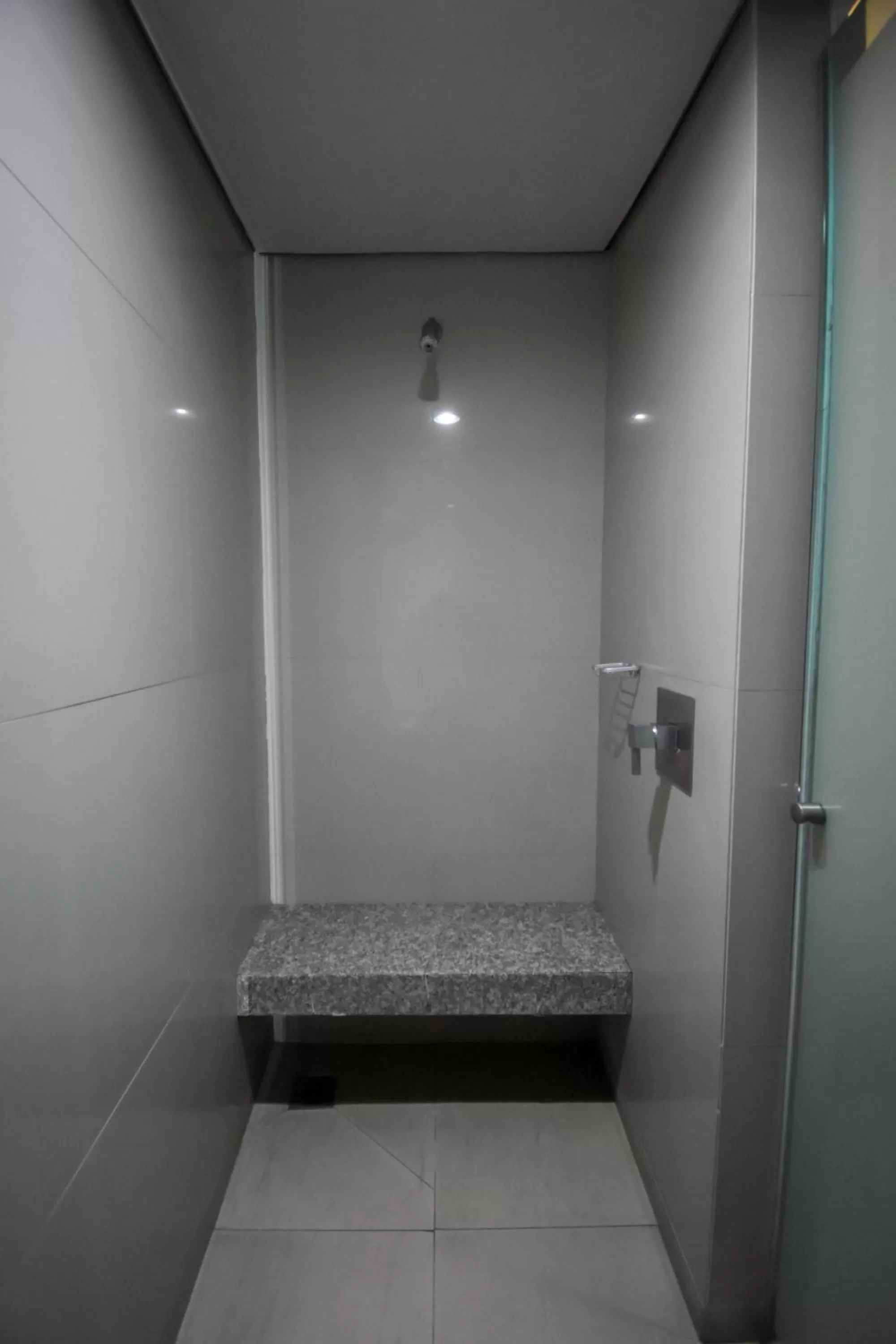 Bathroom, Bed in Hotel Via La Villa