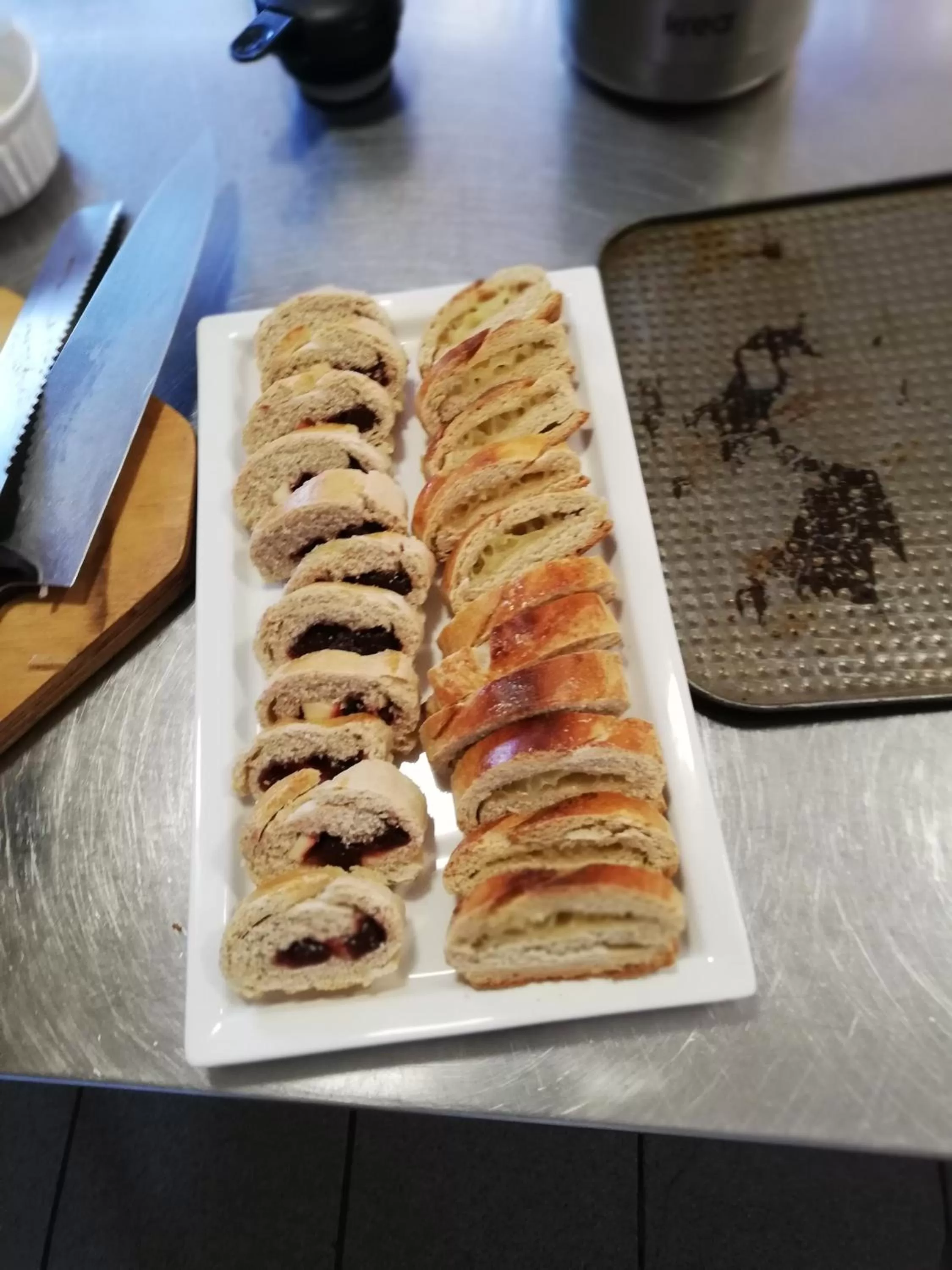 Buffet breakfast, Food in Hotel La Cochera