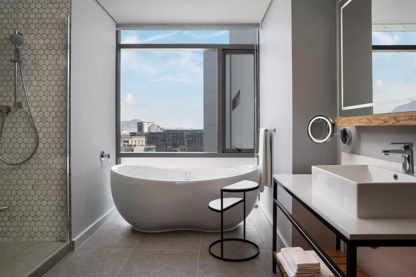 Property building in Cape Town Marriott Hotel Crystal Towers