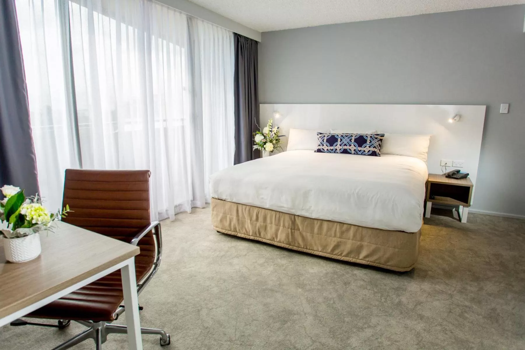 Bathroom, Bed in Pacific Hotel Brisbane