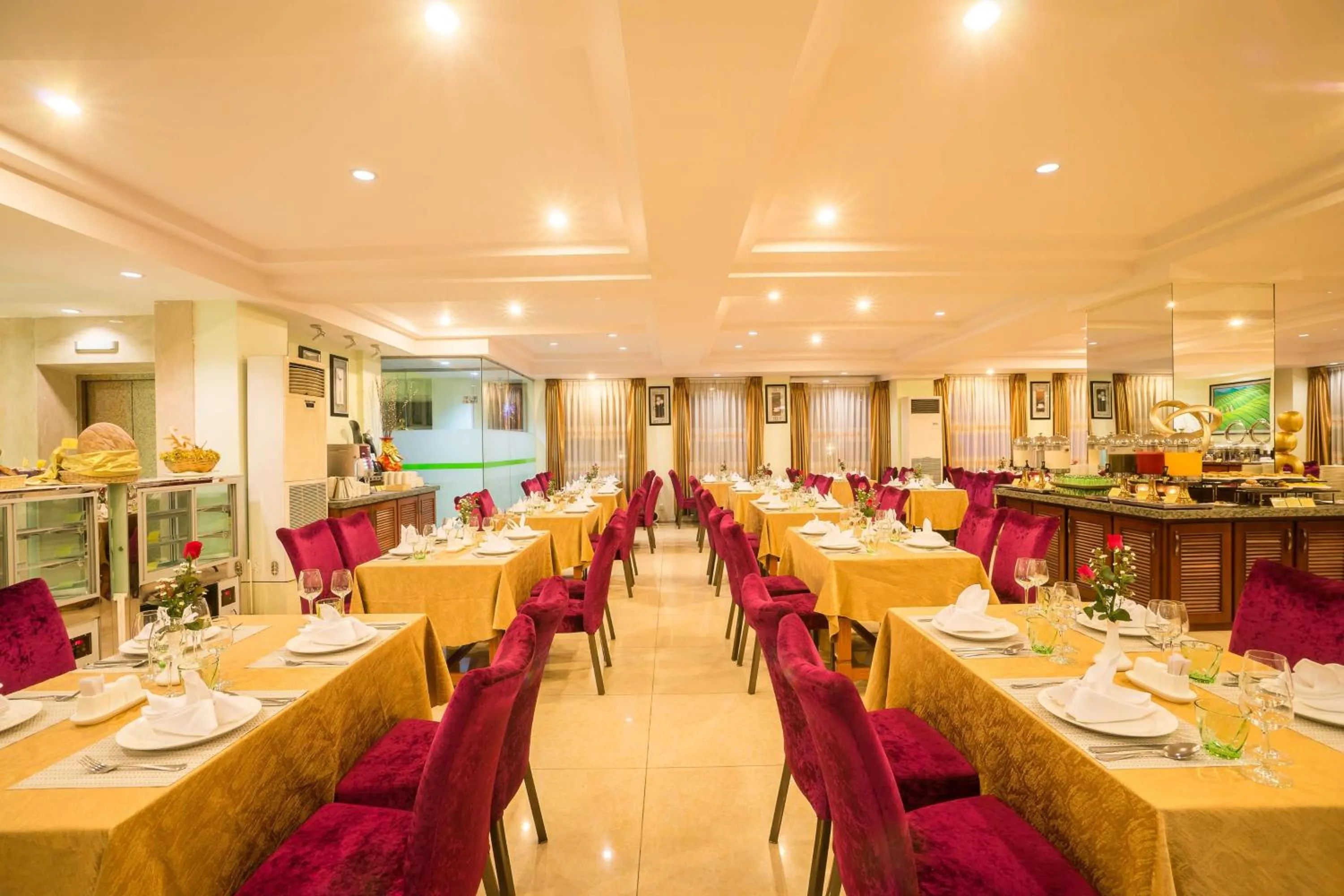 Restaurant/places to eat in Best Western Green Hill Hotel