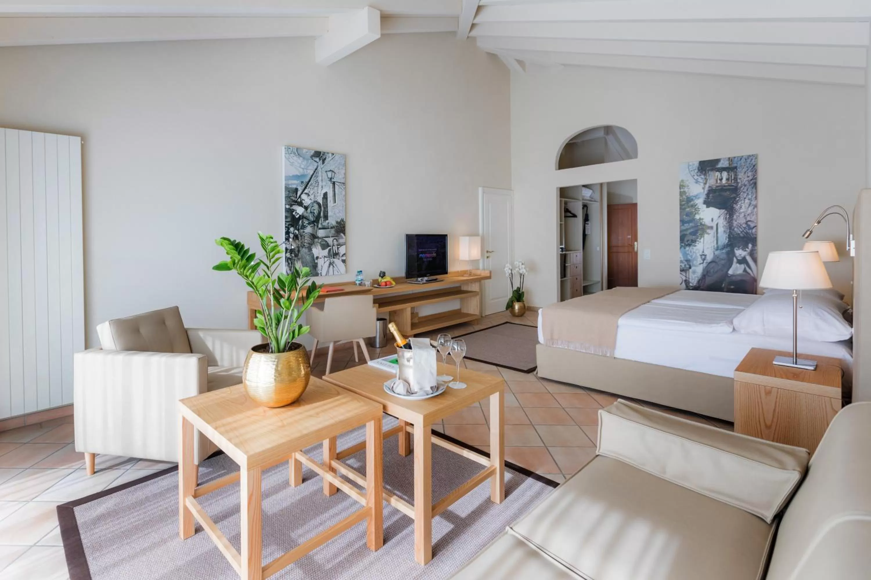 Photo of the whole room, Bed in Parkhotel Delta, Wellbeing Resort