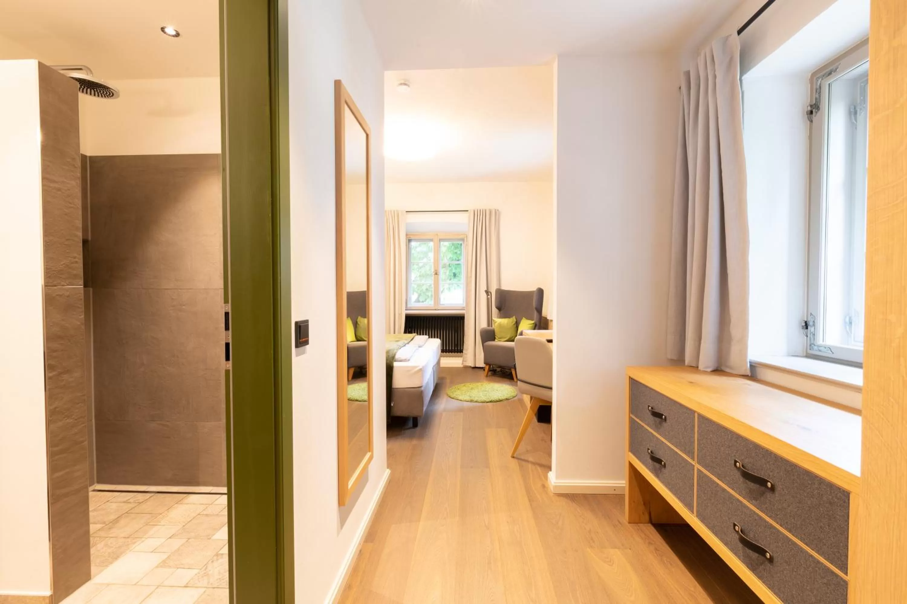 Photo of the whole room in LANDHOTEL ALTE ZOLLSTATION- Historical Building