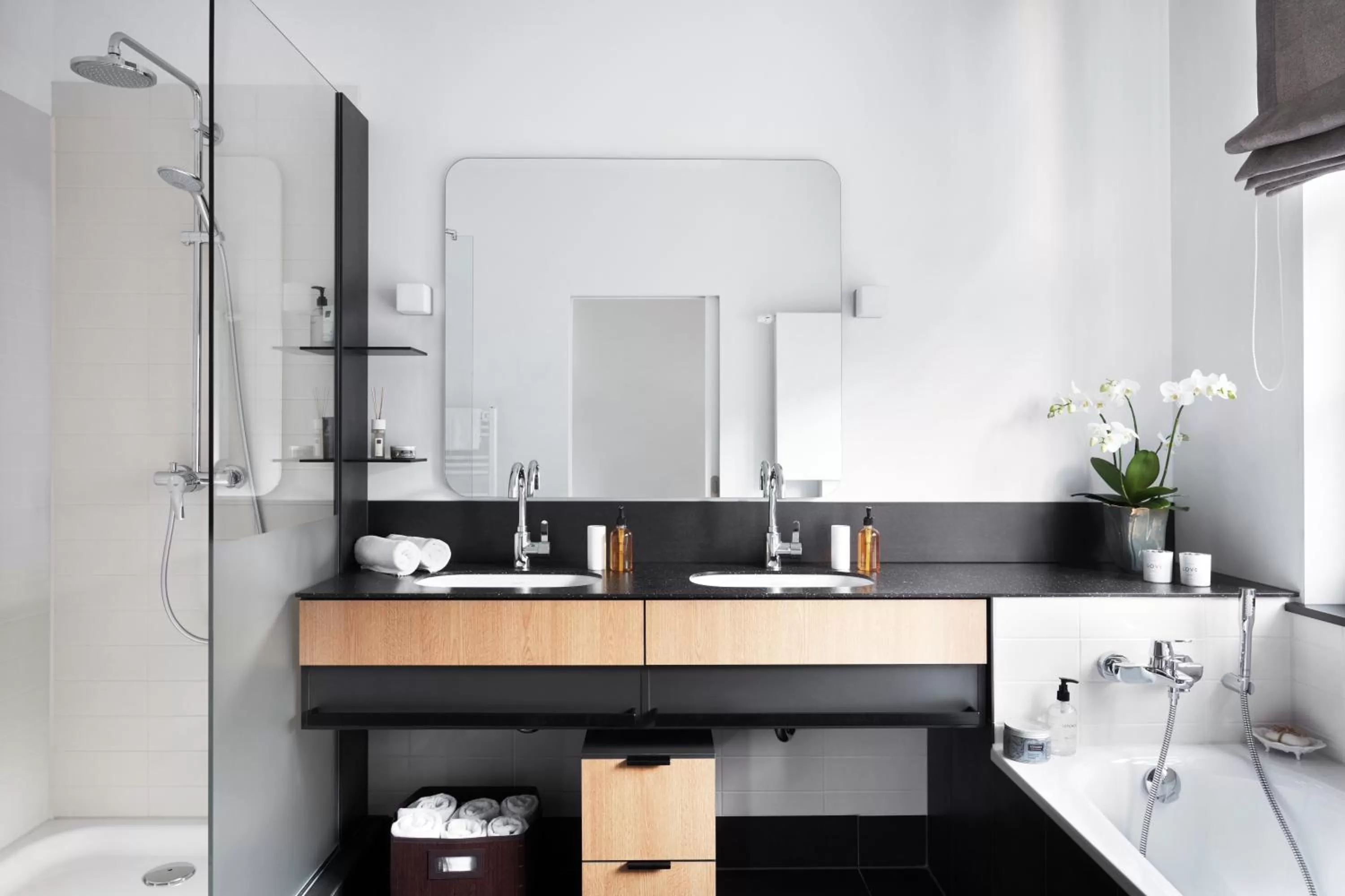 Bathroom in Apartment040