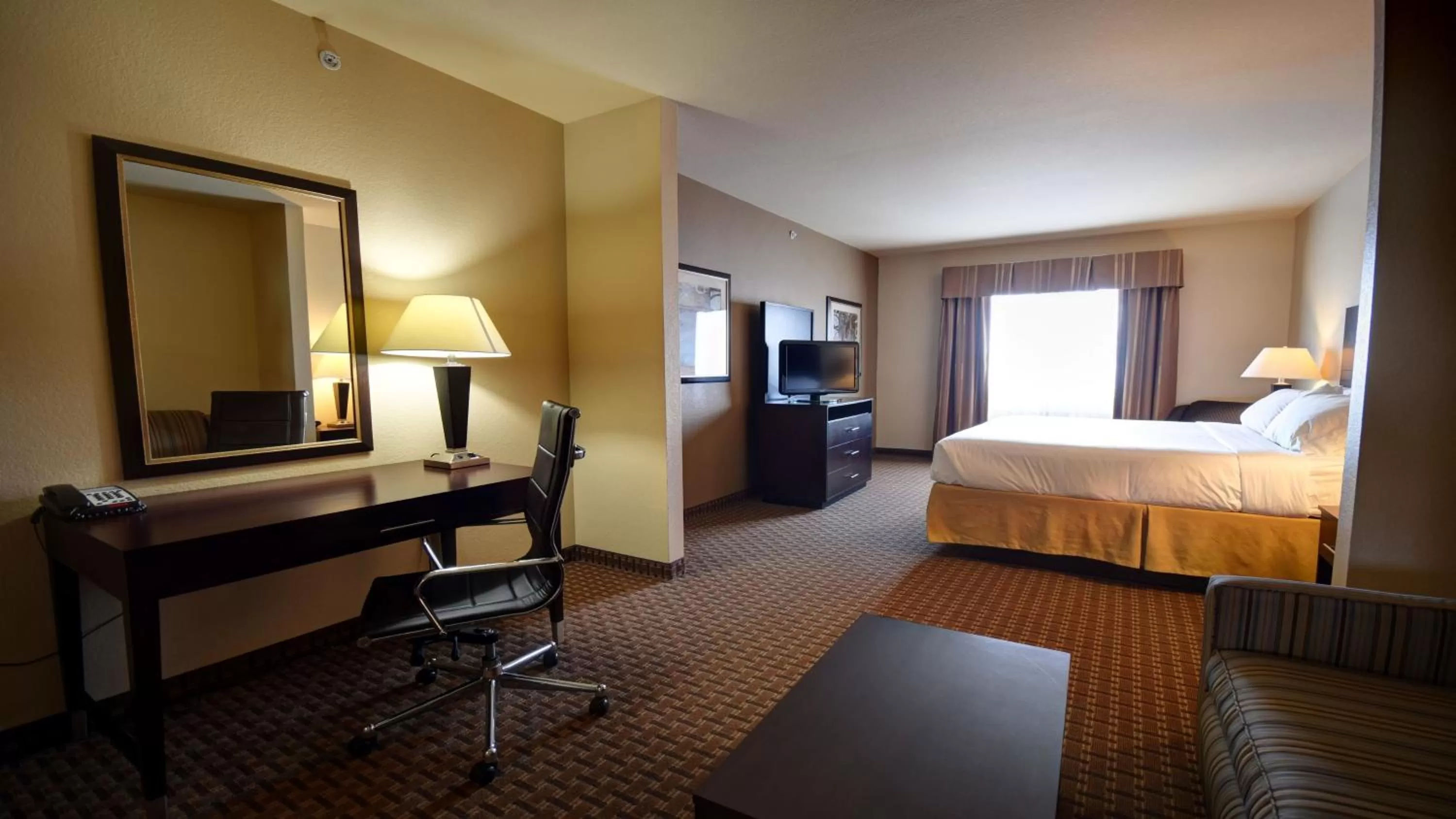 Queen Suite with Two Queen Beds - Disability Access in Holiday Inn Express & Suites Del Rio by IHG