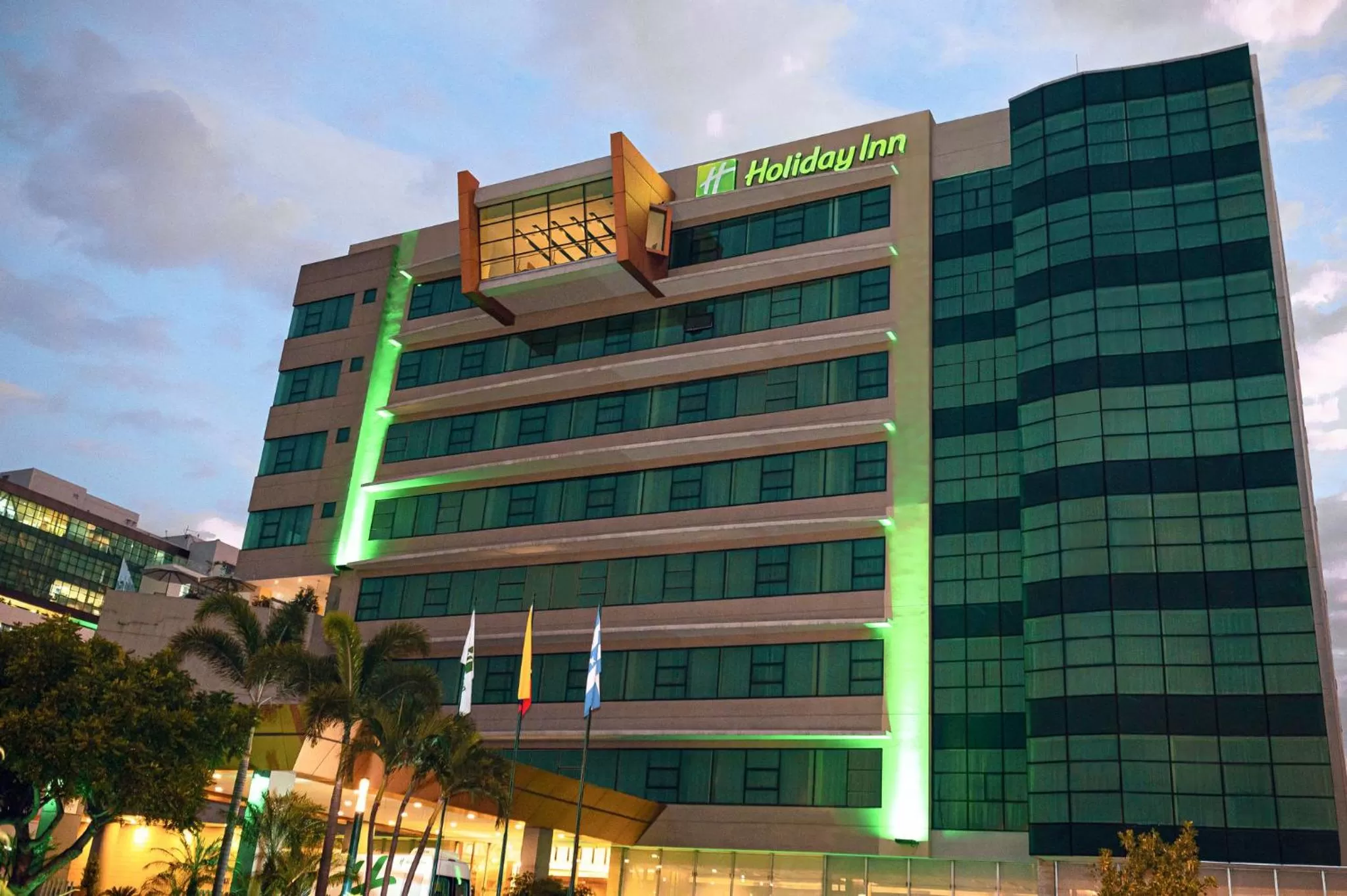 Property building in Holiday Inn Guayaquil Airport by IHG