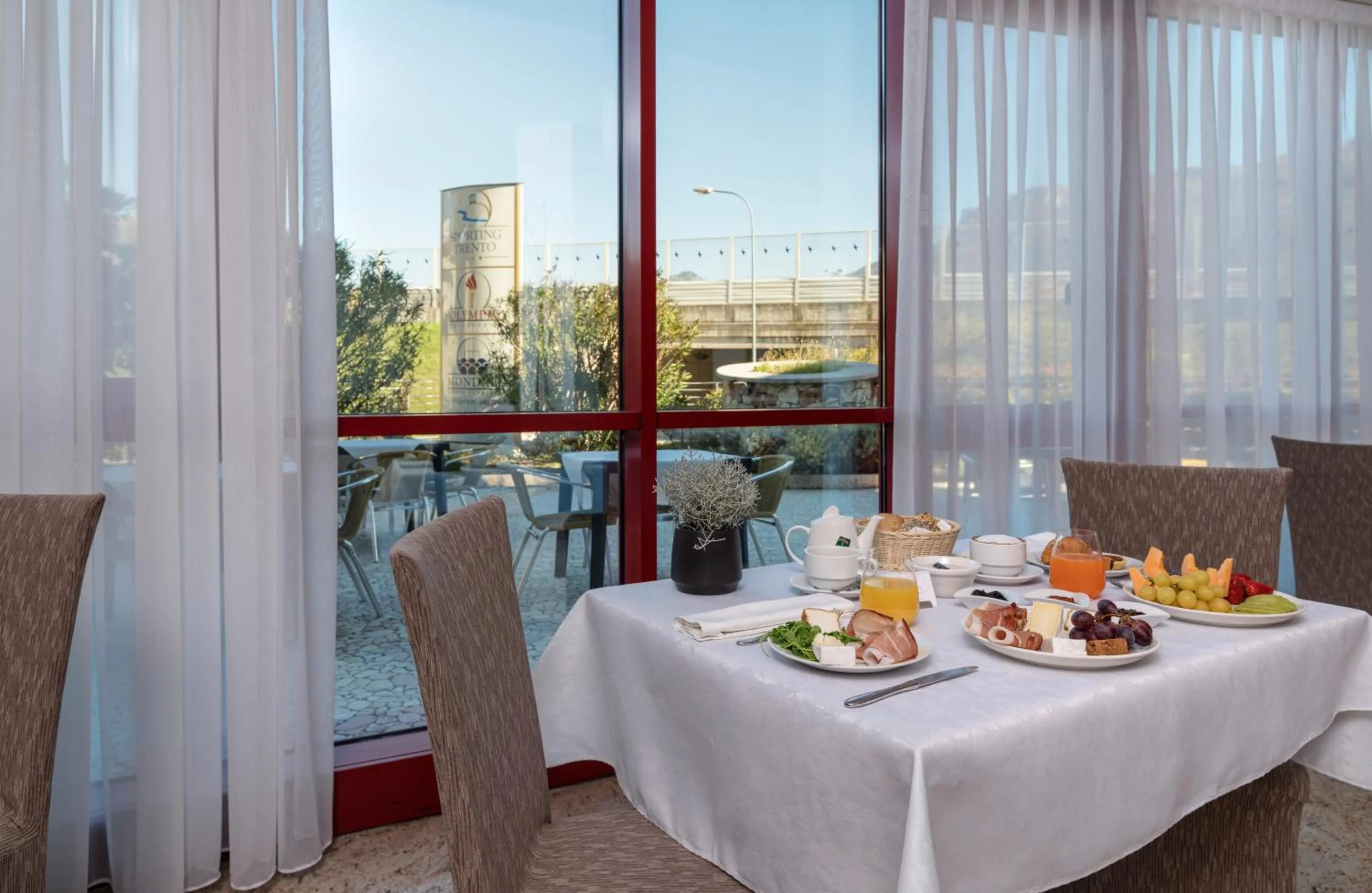 Breakfast in Hotel Sporting Trento