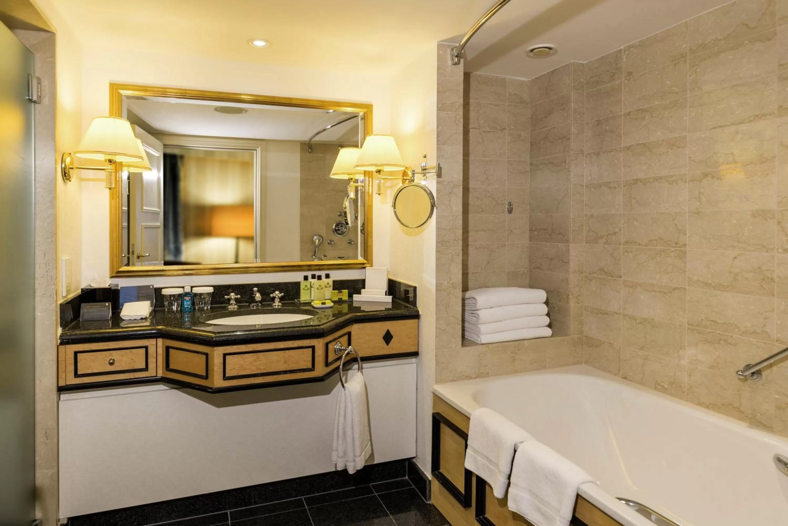 Bathroom, Bed in InterContinental Wien by IHG