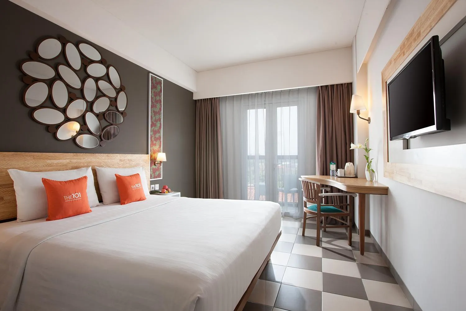 Deluxe Double or Twin Room Balcony with Pool View in THE 1O1 Yogyakarta Tugu
