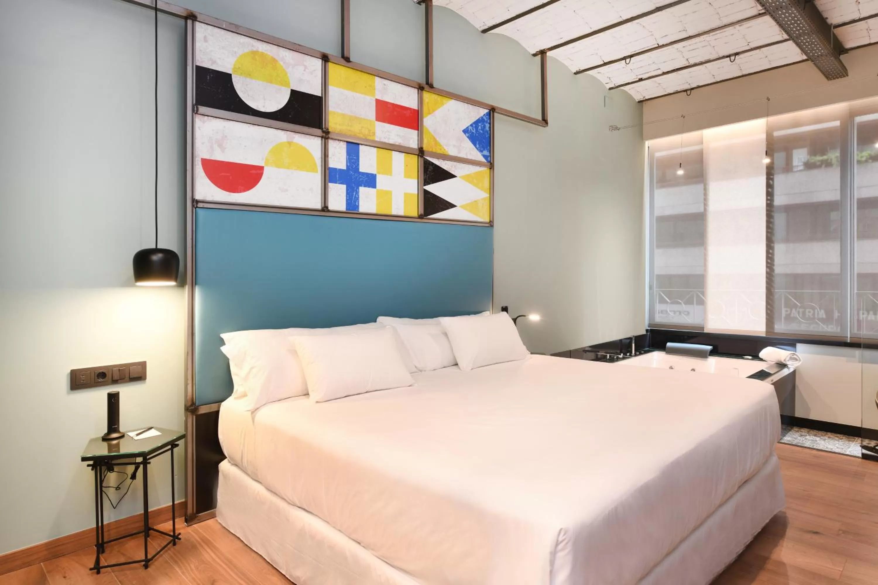 Photo of the whole room, Bed in Barceló Ourense