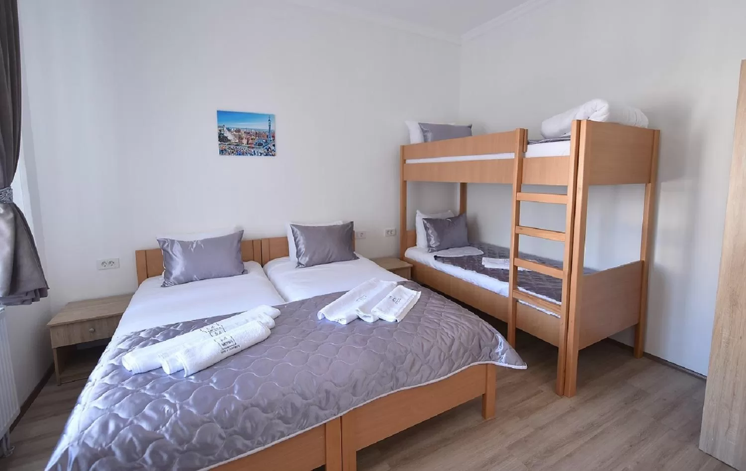 Villa Nina Hotel & Lounge bar