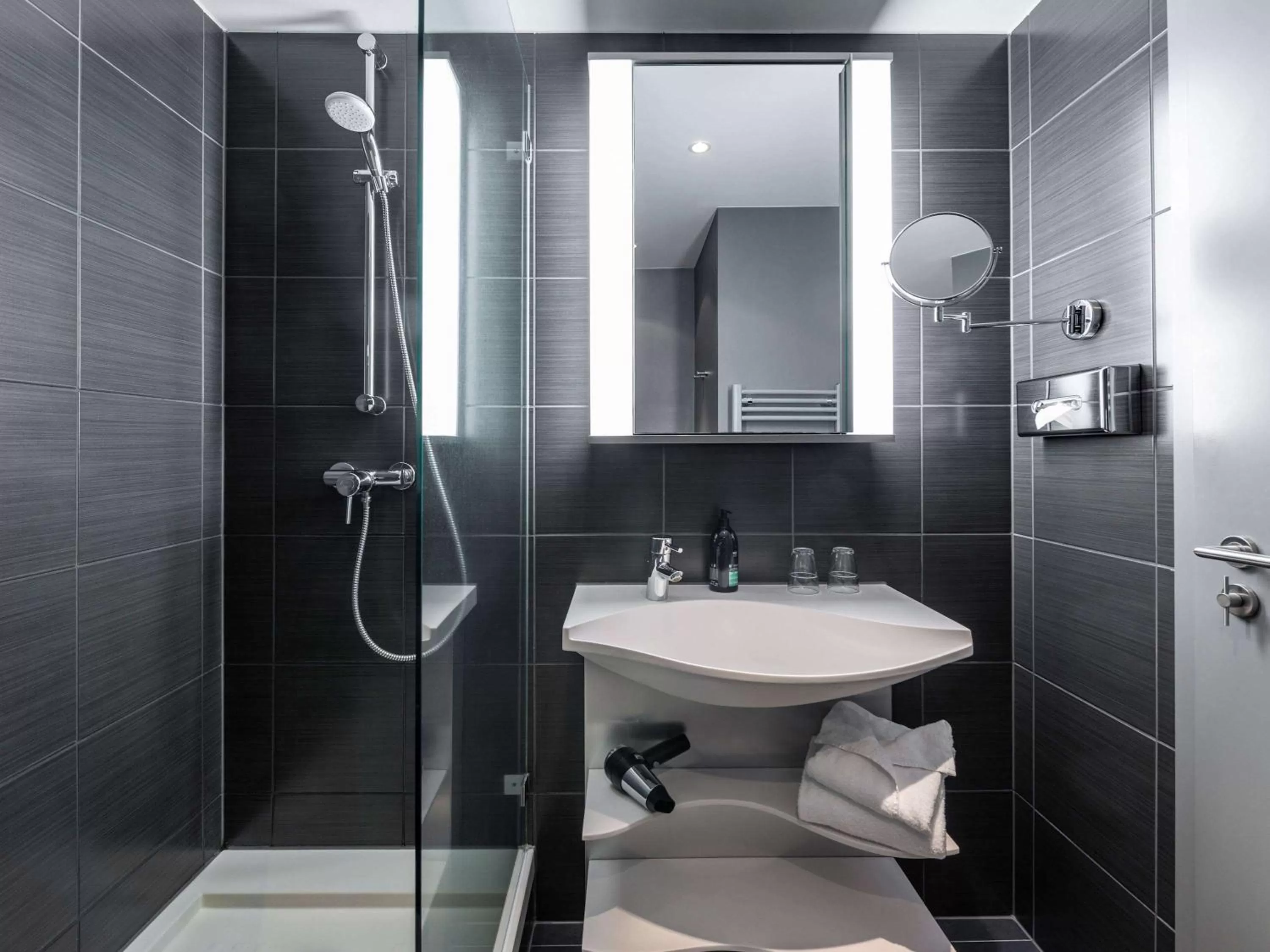 Photo of the whole room in Aparthotel Adagio Berlin Kurfürstendamm