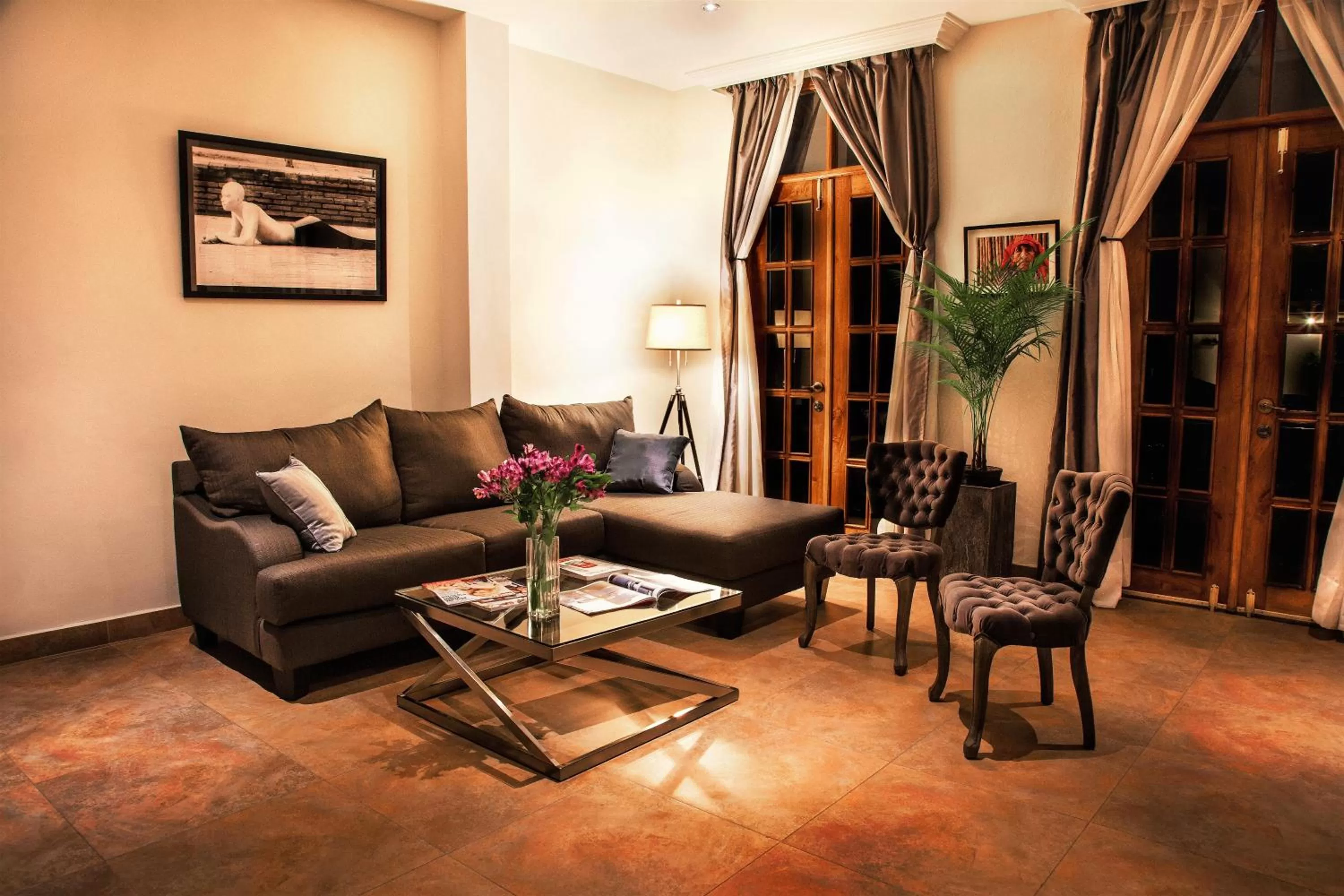 Living room in La Isabela Suites