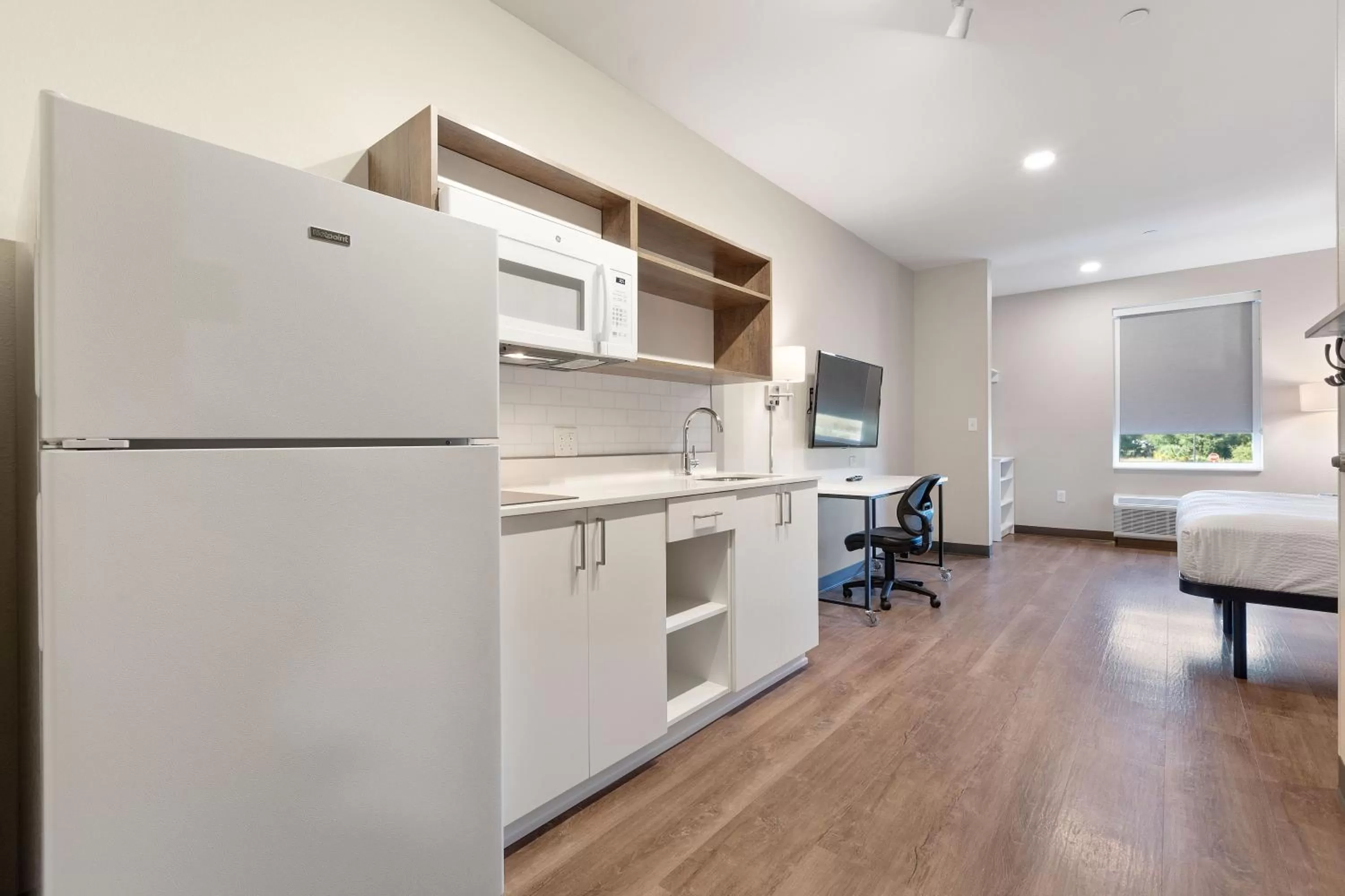 Photo of the whole room in Extended Stay America Premier Suites - Tampa - Gibsonton - Riverview