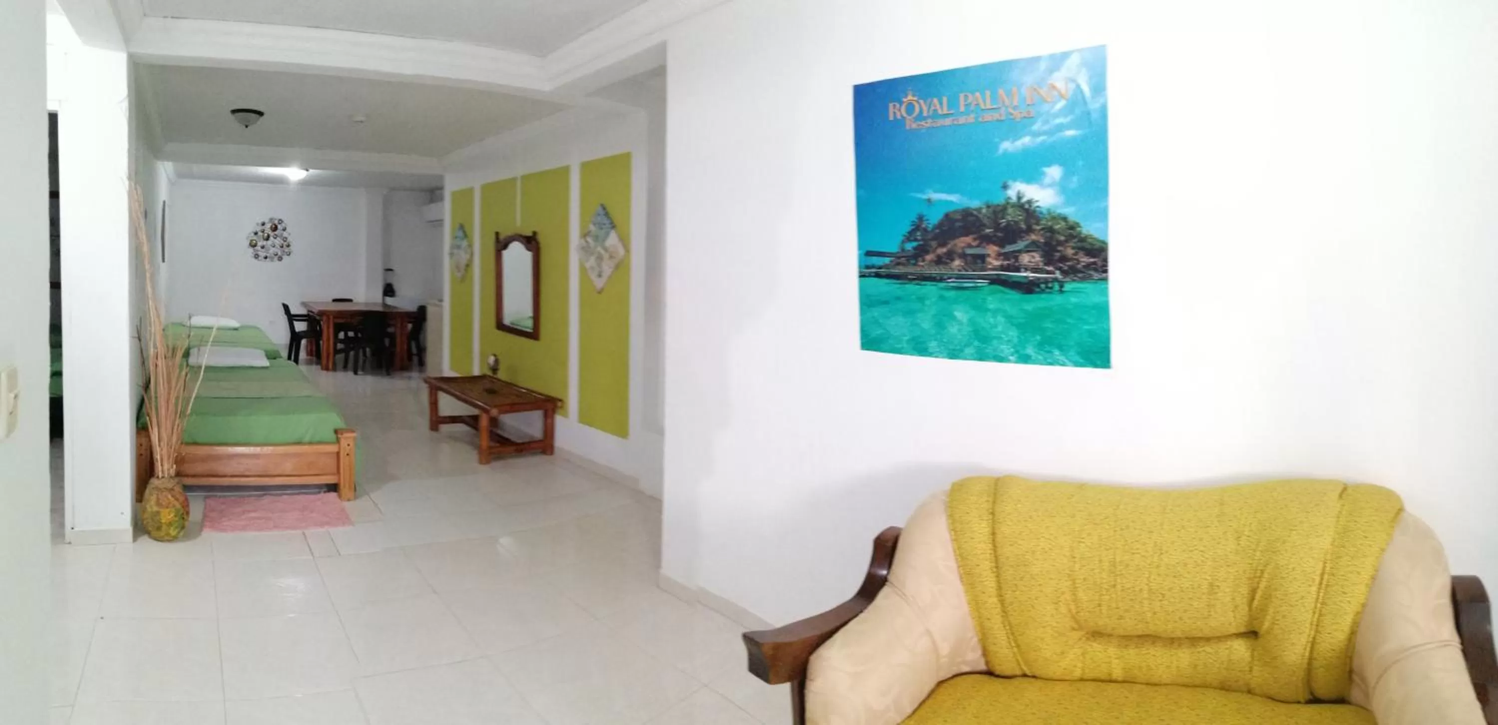 Living room in Casa Royal Palm Inn