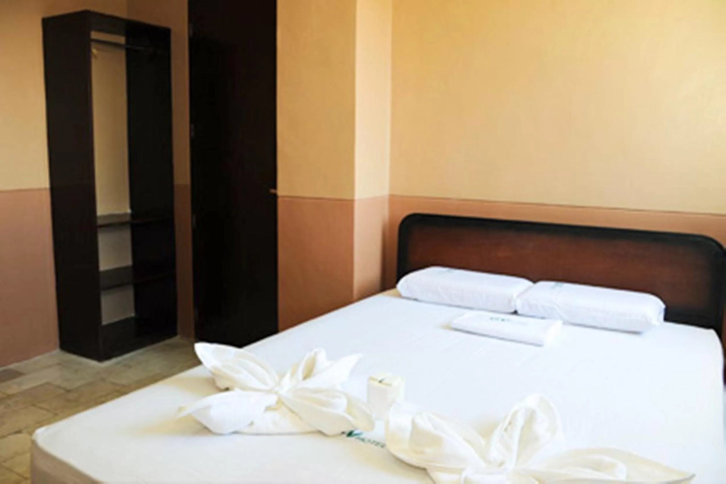 Deluxe Double Room in GV Hotel - Cagayan de Oro