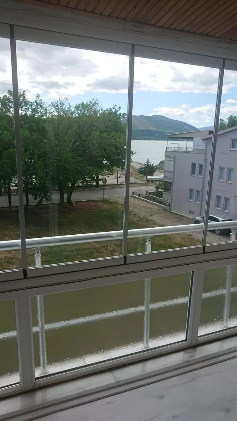 Ali's Pension ada alis