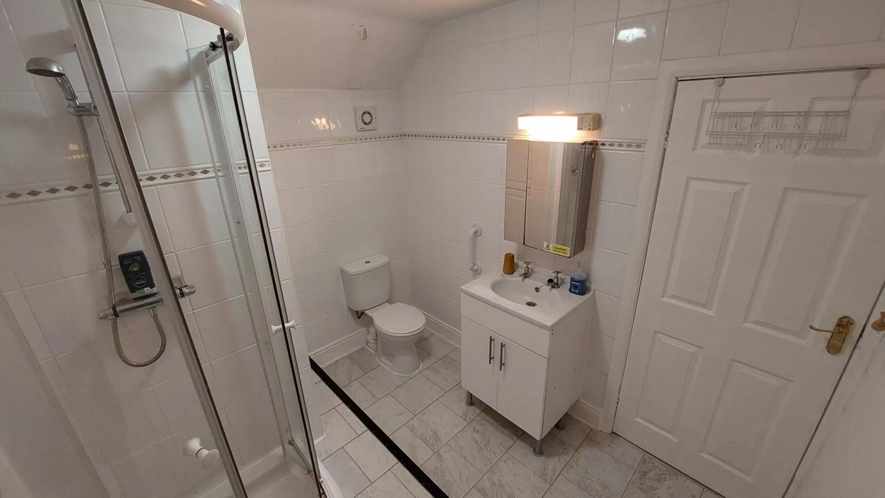 Bathroom in Tennyson Lodge