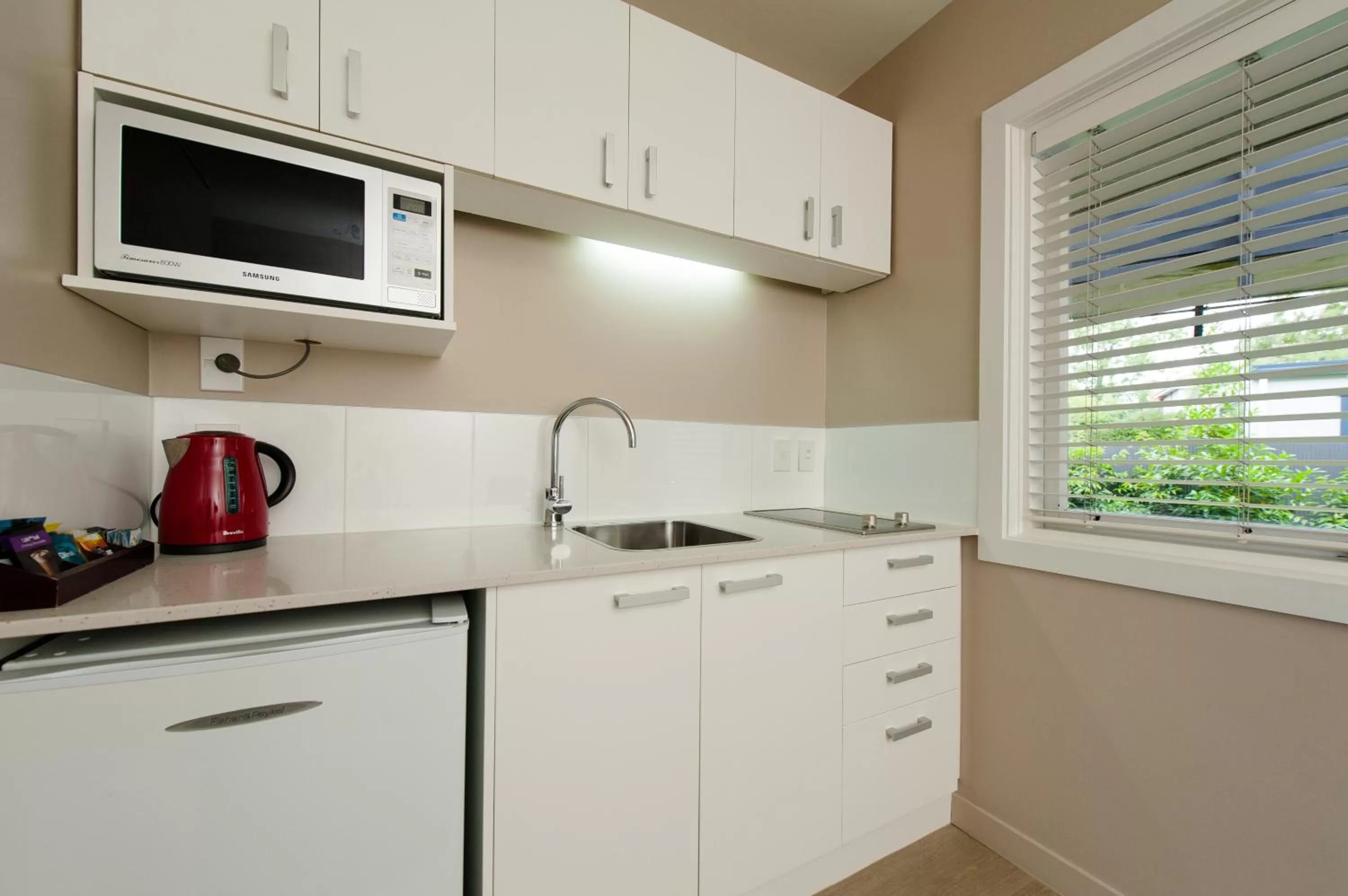 Day in Belmont Motor Inn