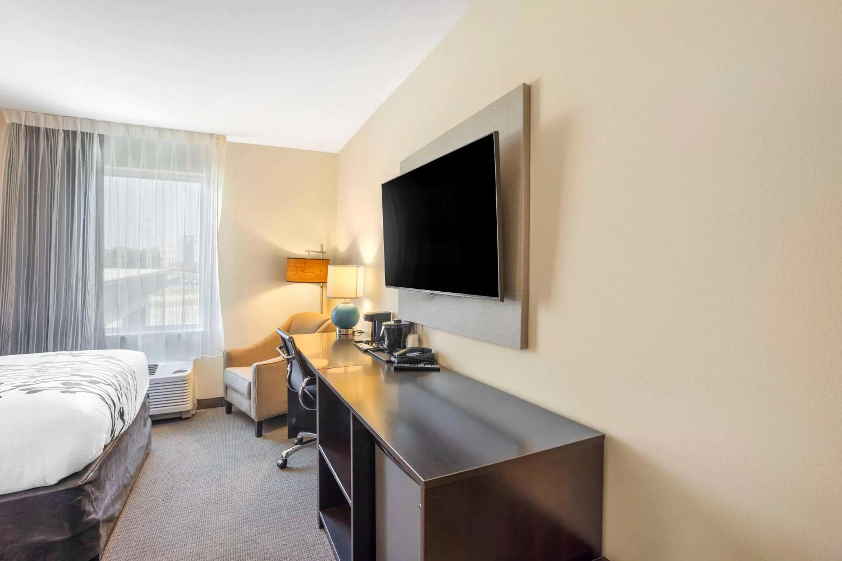 Bedroom, Bed in Sleep Inn North - Central York