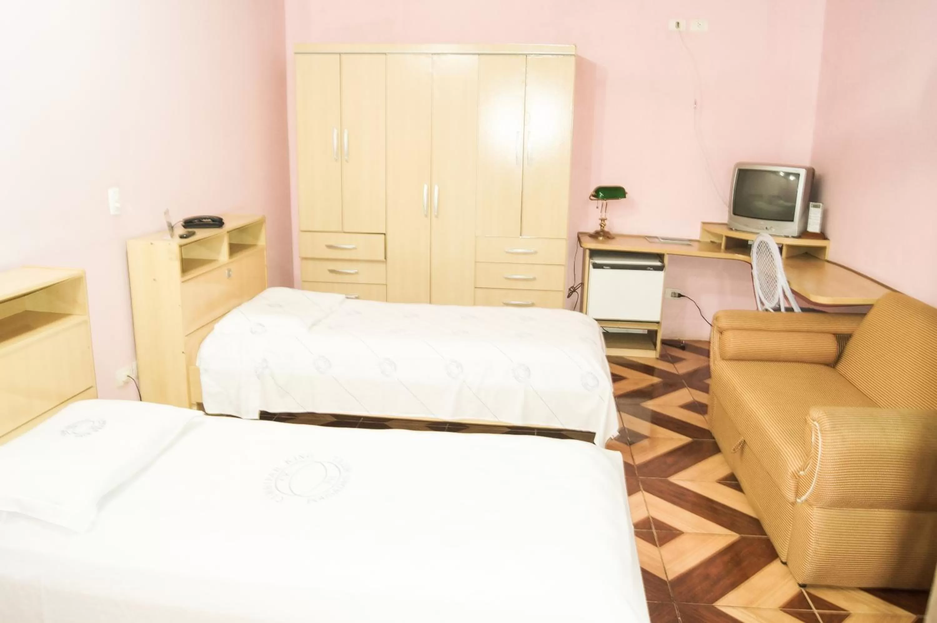 Bedroom, Bed in Cumbipar King Hotel