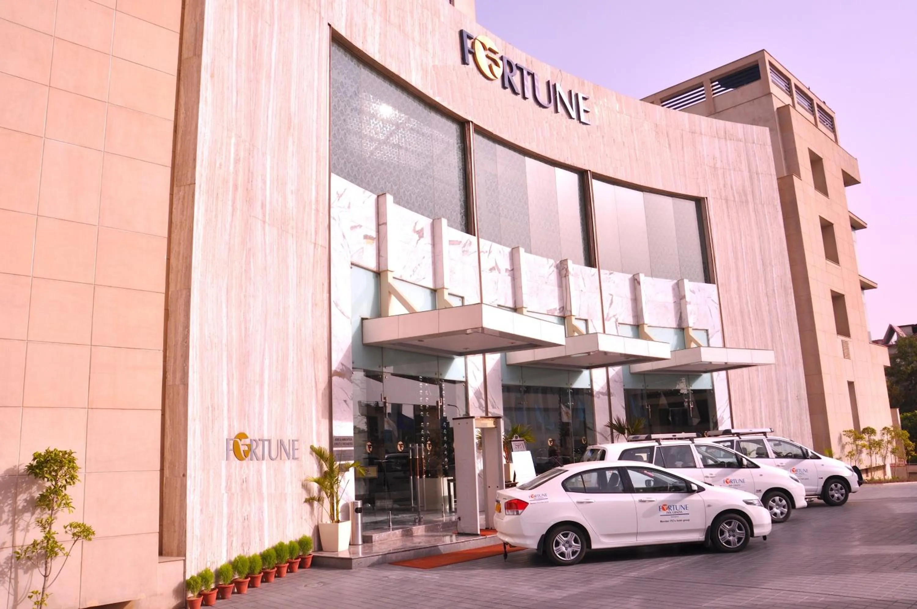 Facade/entrance in Fortune Sector 27, Noida - Member ITC Hotels' Group